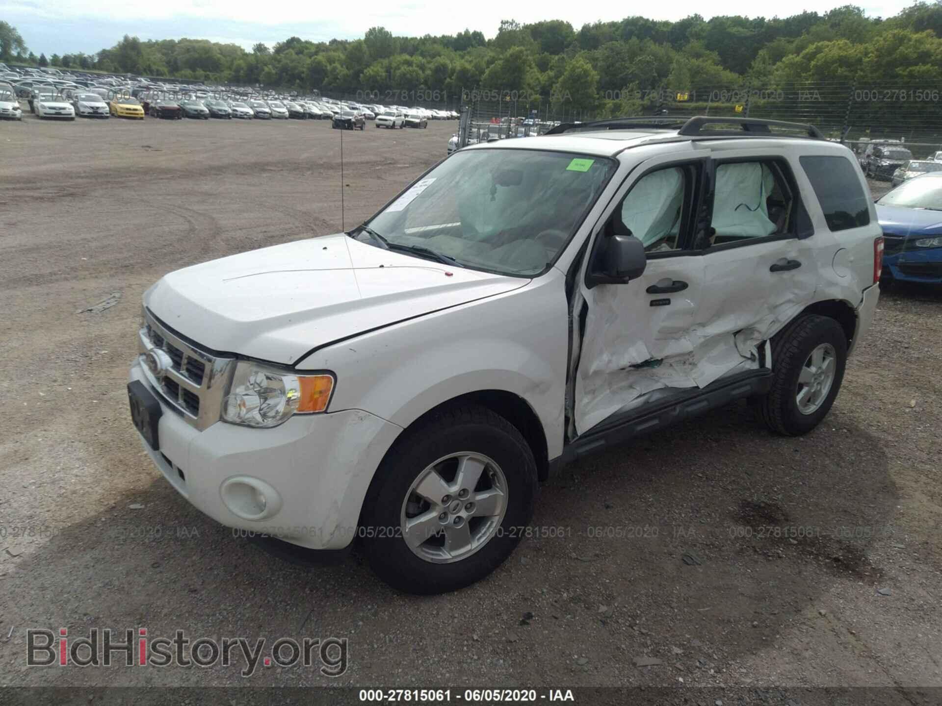 2011 FORD ESCAPE - VIN: 1FMCU0DG2BKA05065 - Photo 2
