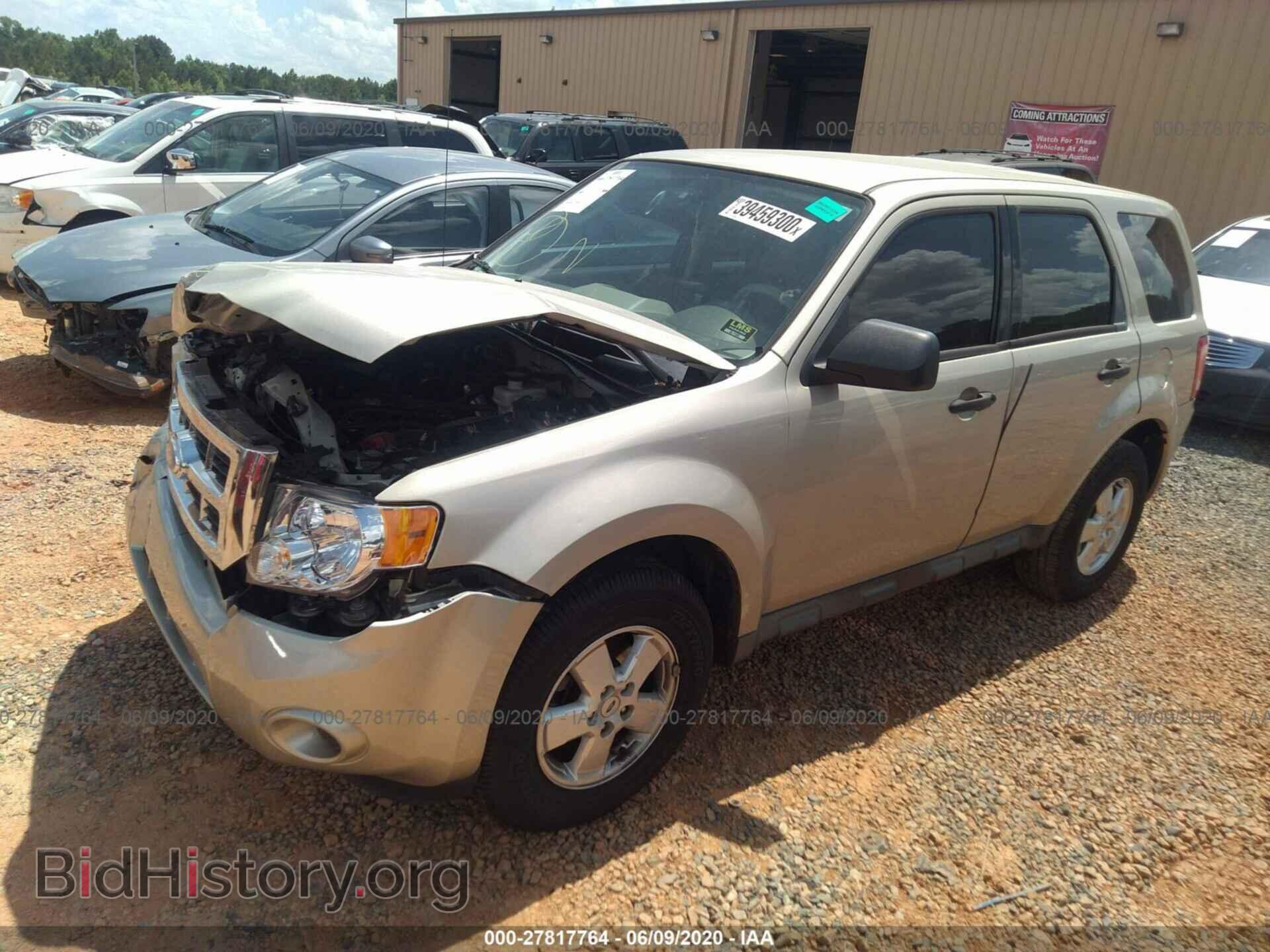2011 FORD ESCAPE - VIN: 1FMCU0C76BKC02239 - Фото 2