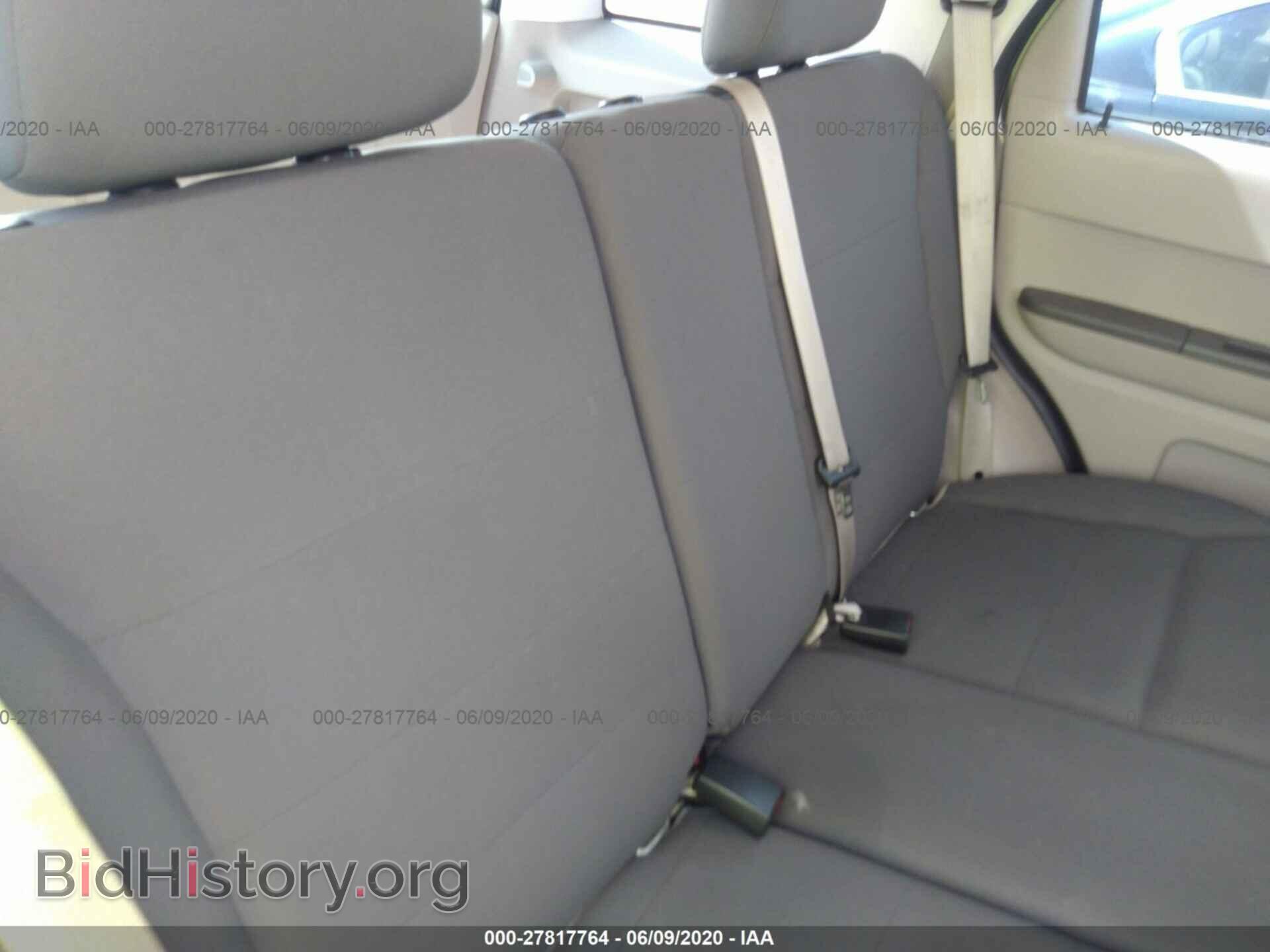 2011 FORD ESCAPE - VIN: 1FMCU0C76BKC02239 - Фото 8
