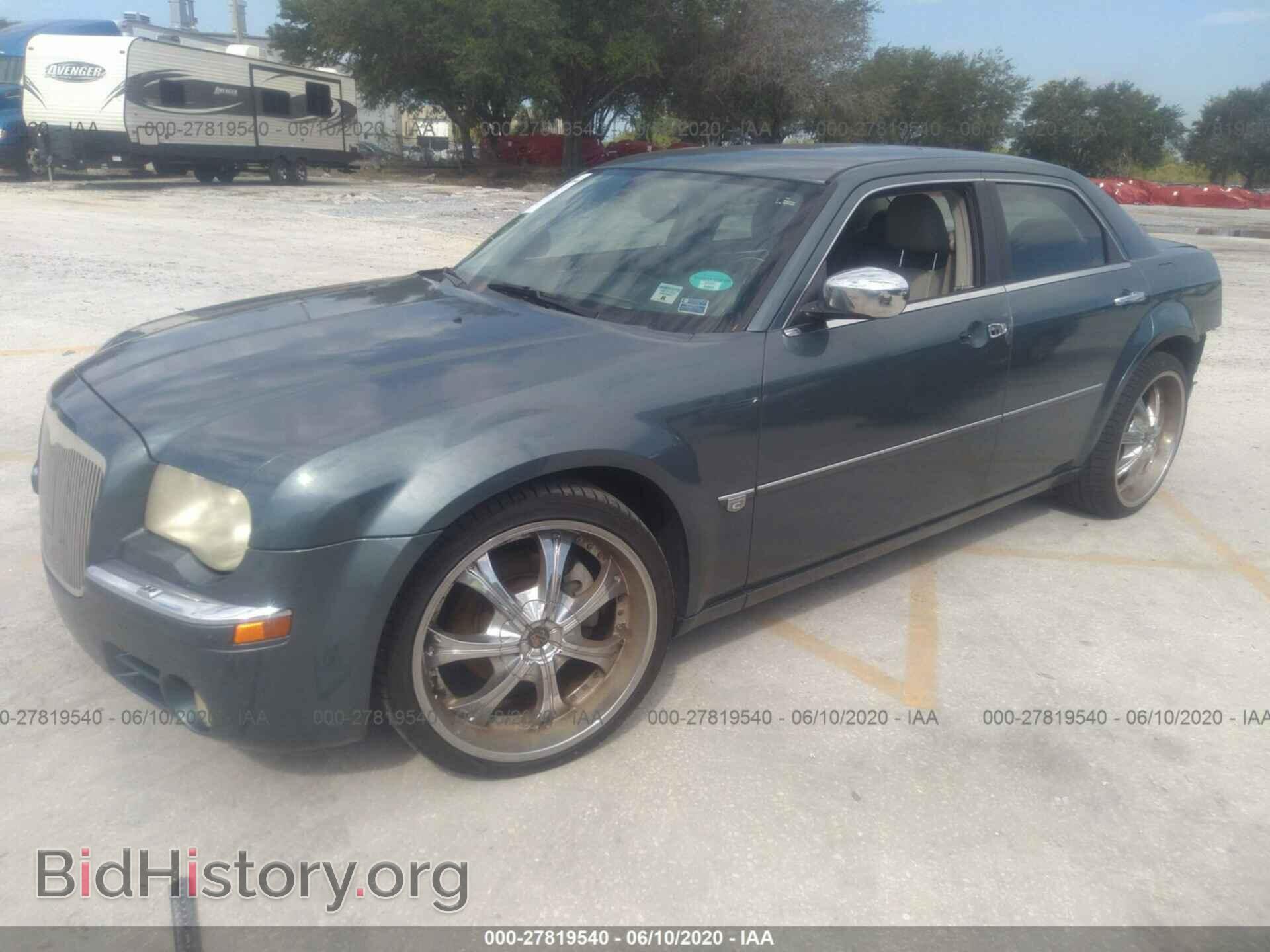 2005 CHRYSLER 300C - VIN: 2C3AA63H15H657080 - Фото 2