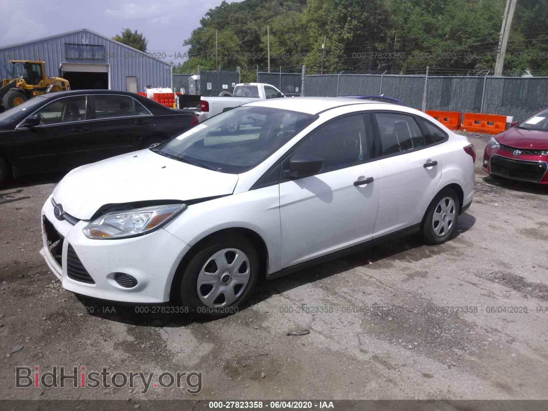 2014 FORD FOCUS - VIN: 1FADP3E2XEL380095 - Фото 2