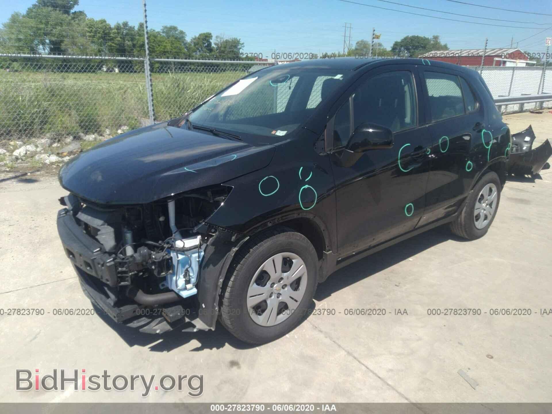 2019 CHEVROLET TRAX - VIN: 3GNCJKSB7KL147403 - Фото 2