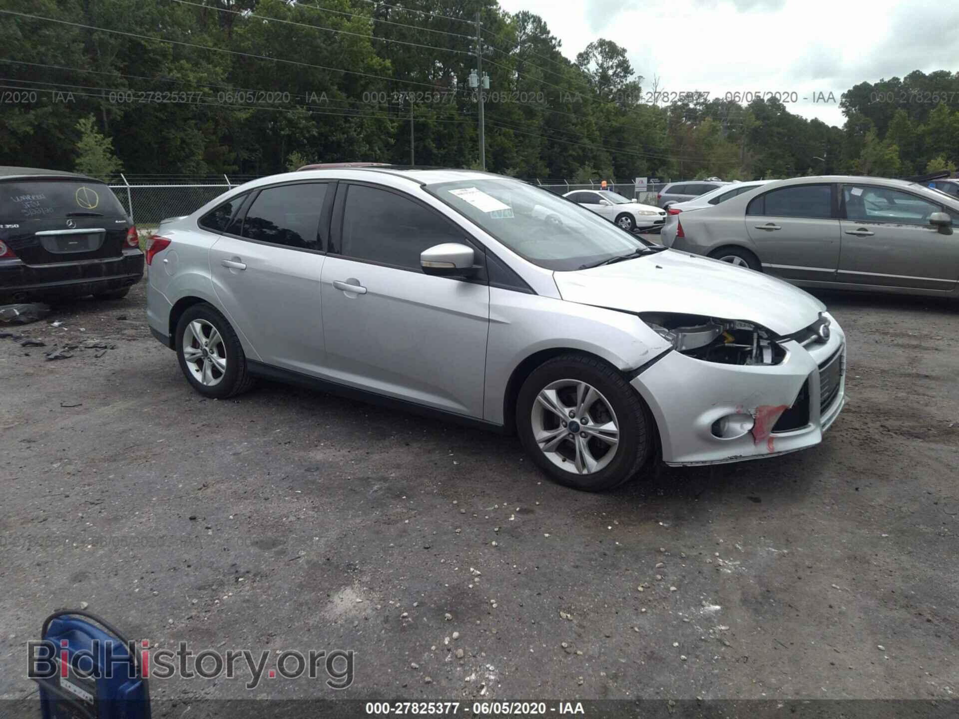 Photo 1FAHP3F29CL463045 - FORD FOCUS 2012