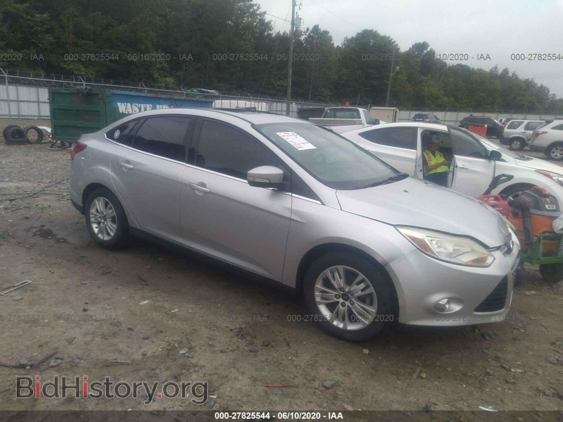 Photo 1FAHP3H27CL120795 - FORD FOCUS 2012