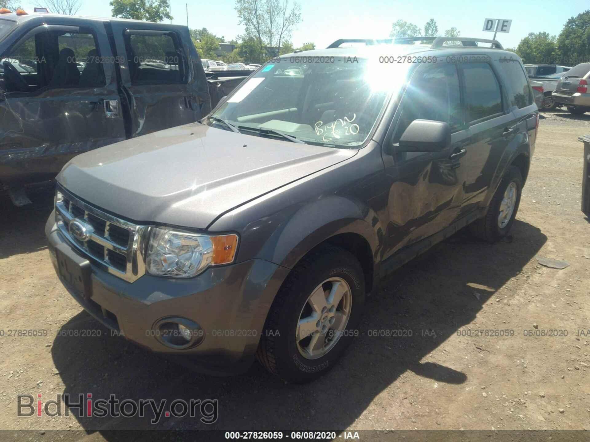 2011 FORD ESCAPE - VIN: 1FMCU0D72BKC61299 - Фото 2
