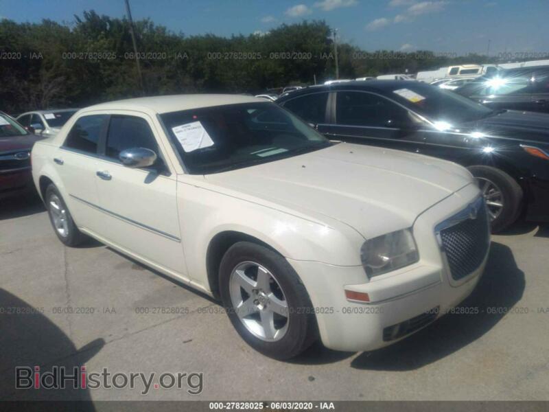 2010 Chrysler 300 Touring (VIN 2C3CA5CV3AH326116) — фото 1 из 11, IAAI
