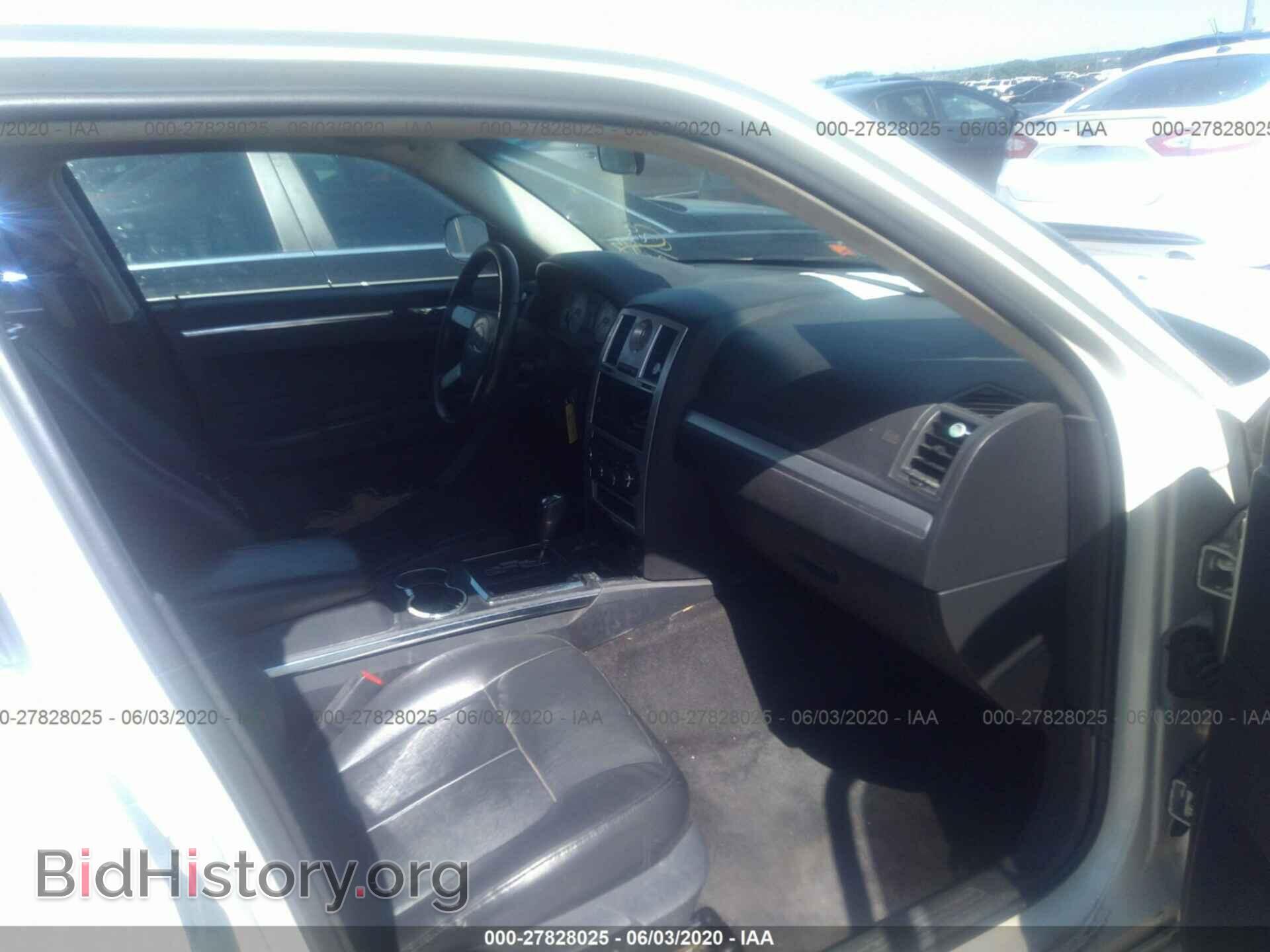 2010 CHRYSLER 300 - VIN: 2C3CA5CV3AH326116 - Фото 5