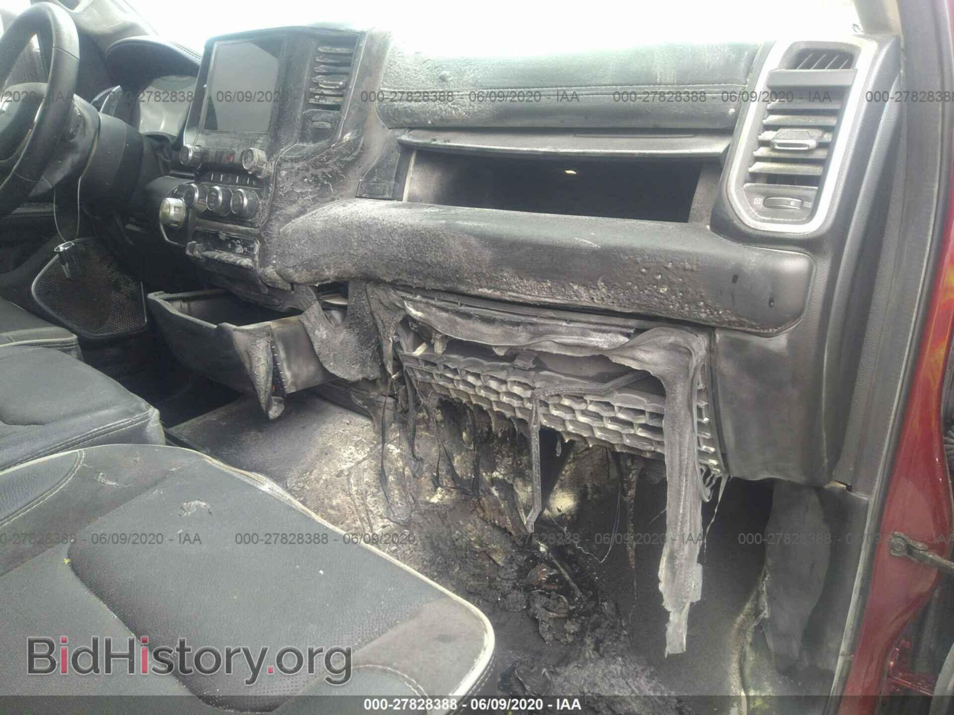 2020 RAM 1500 - VIN: 1C6SRFJM1LN244841 - Фото 6