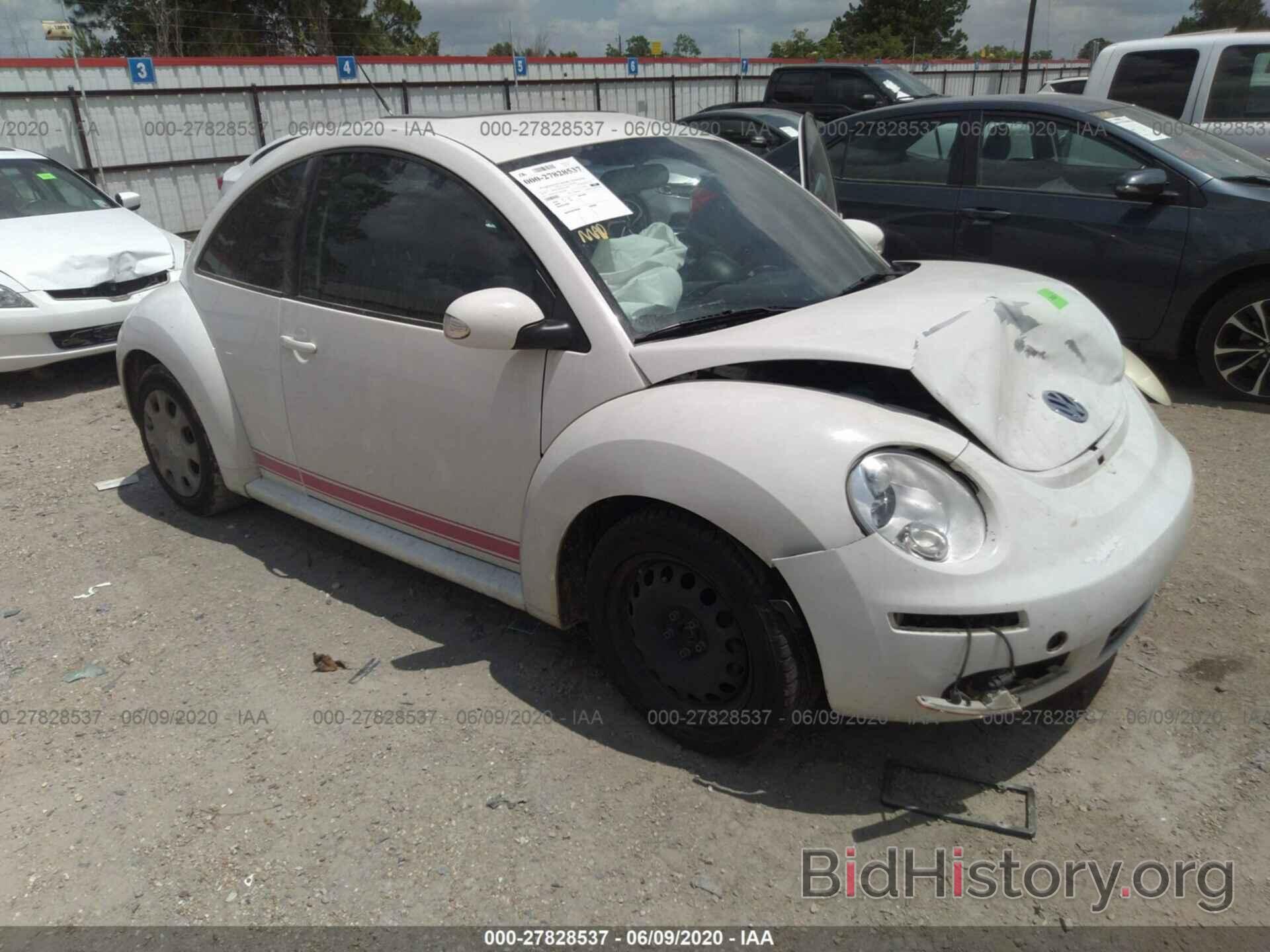 Photo 3VWPW3AG5AM008861 - VOLKSWAGEN NEW BEETLE COUPE 2010