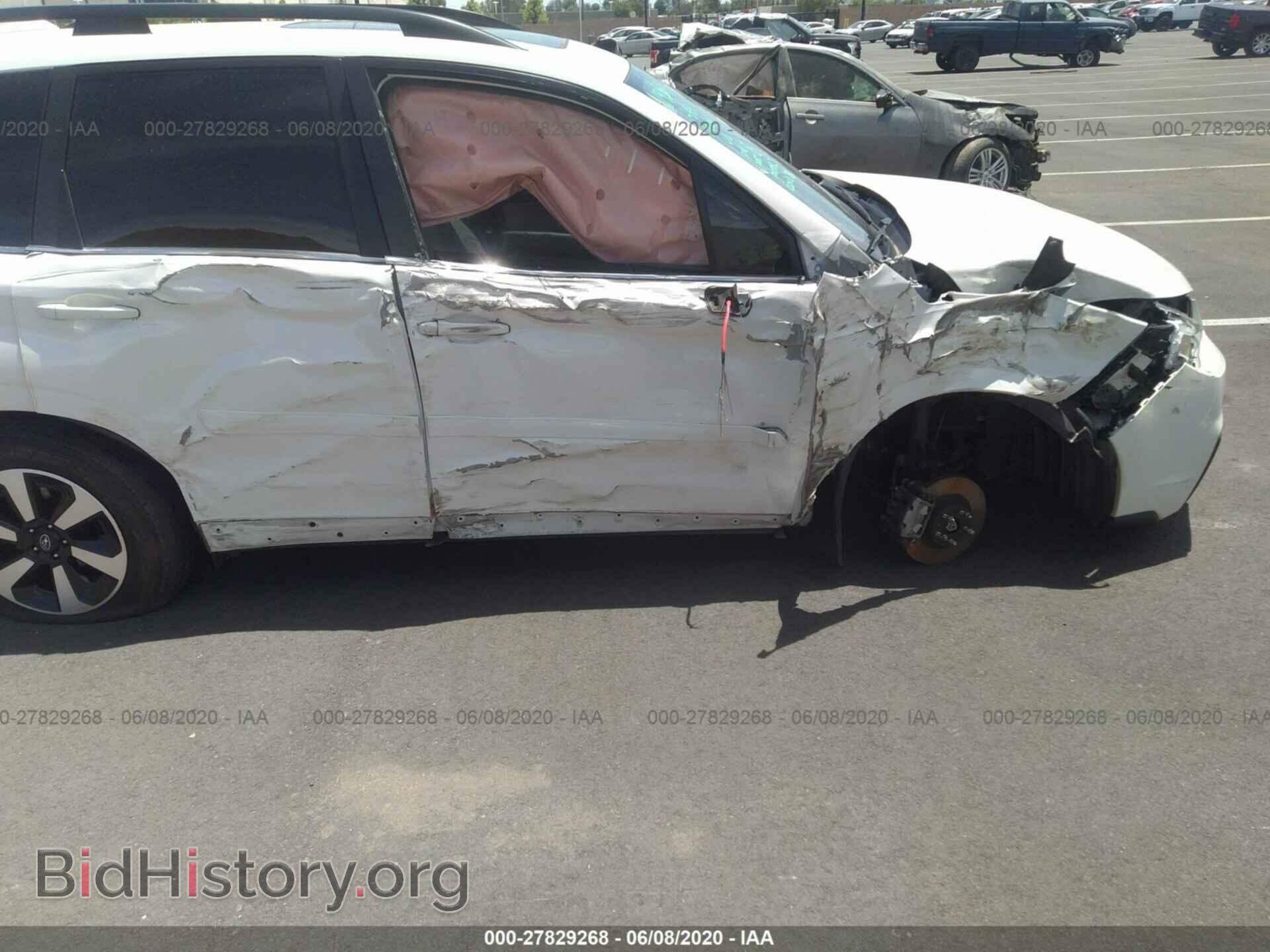 2017 SUBARU FORESTER - VIN: JF2SJARC4HH466005 - Фото 6