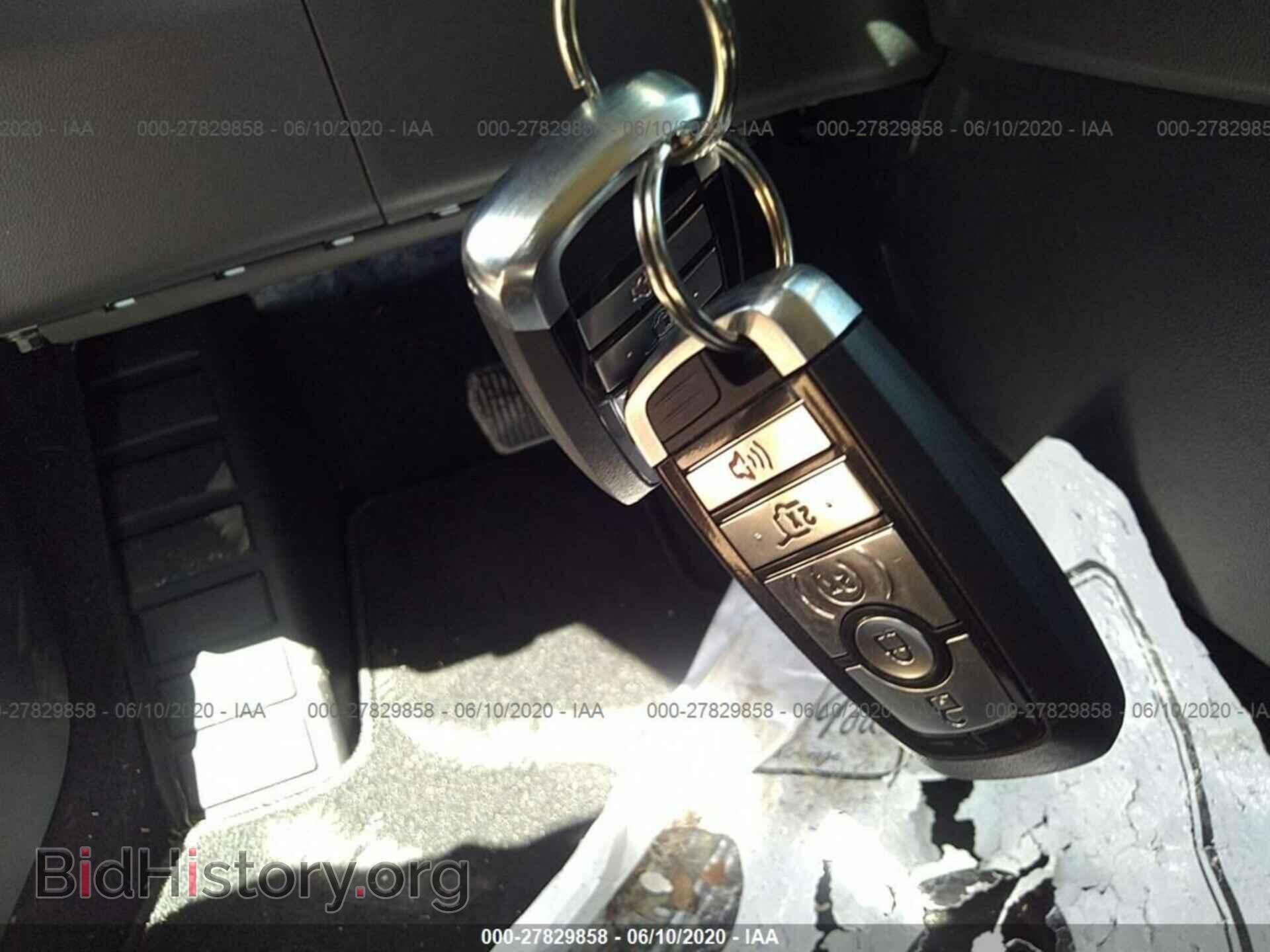 2020 FORD ESCAPE - VIN: 1FMCU0H62LUA55049 - Photo 11