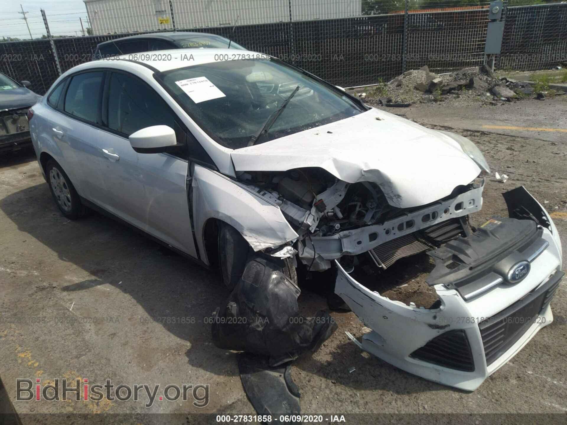 Photo 1FAHP3F24CL279924 - FORD FOCUS 2012