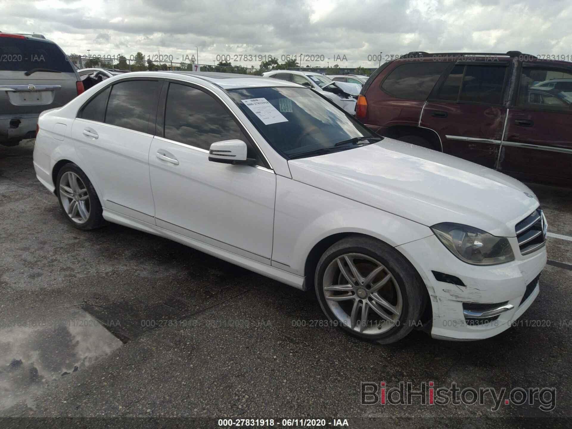 Photo WDDGF4HB8ER313848 - MERCEDES-BENZ C-CLASS 2014