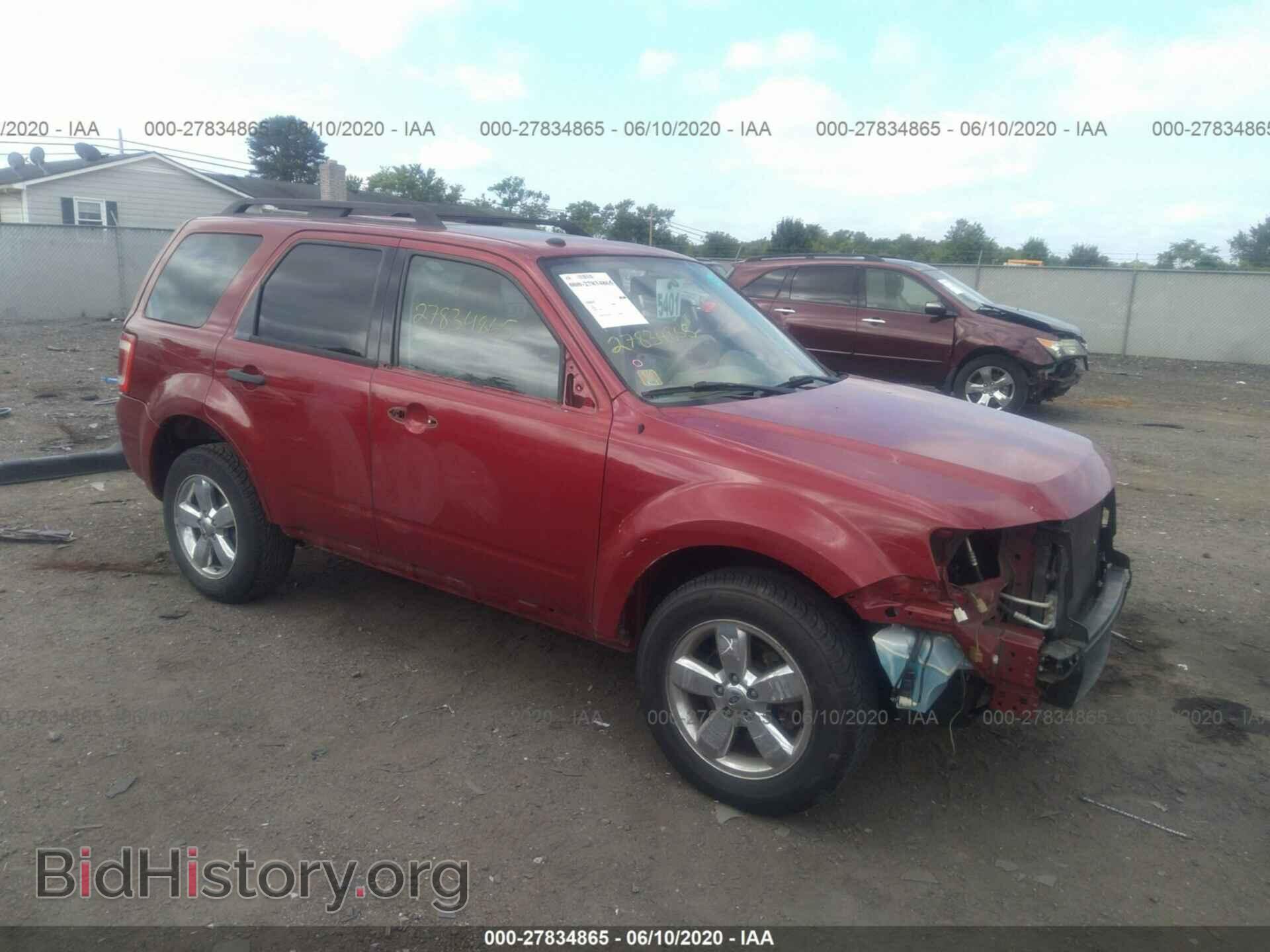 Фотография 1FMCU0DG2BKA72765 - FORD ESCAPE 2011