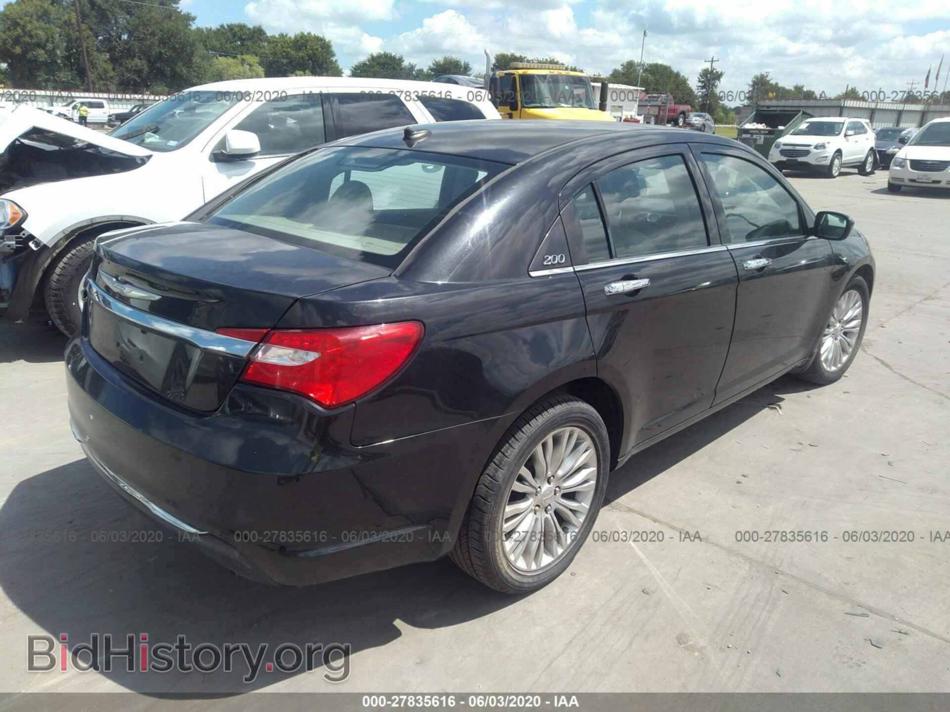 2011 CHRYSLER 200 - VIN: 1C3BC2FB8BN531221 - Photo 4