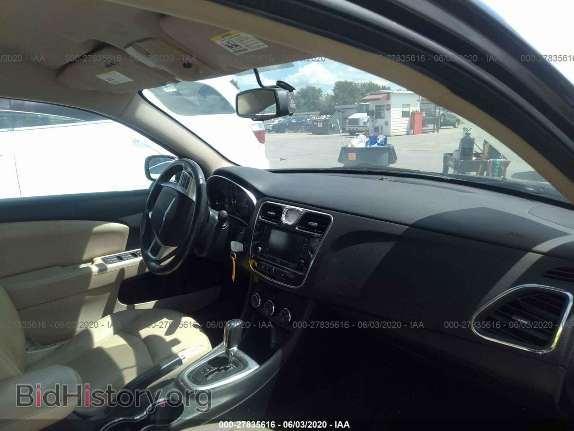 2011 CHRYSLER 200 - VIN: 1C3BC2FB8BN531221 - Photo 5
