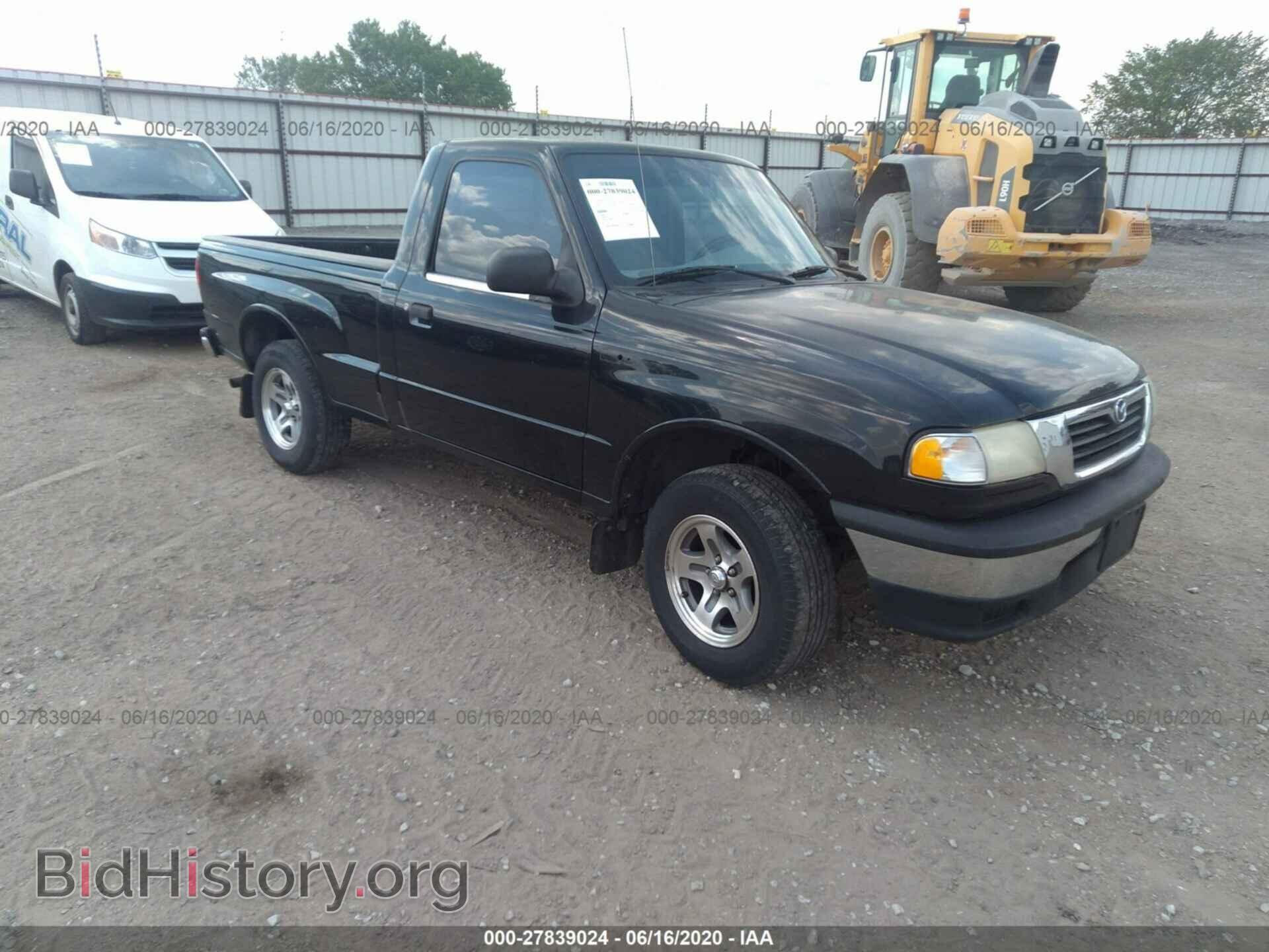 Photo  - Mazda B2500 2000