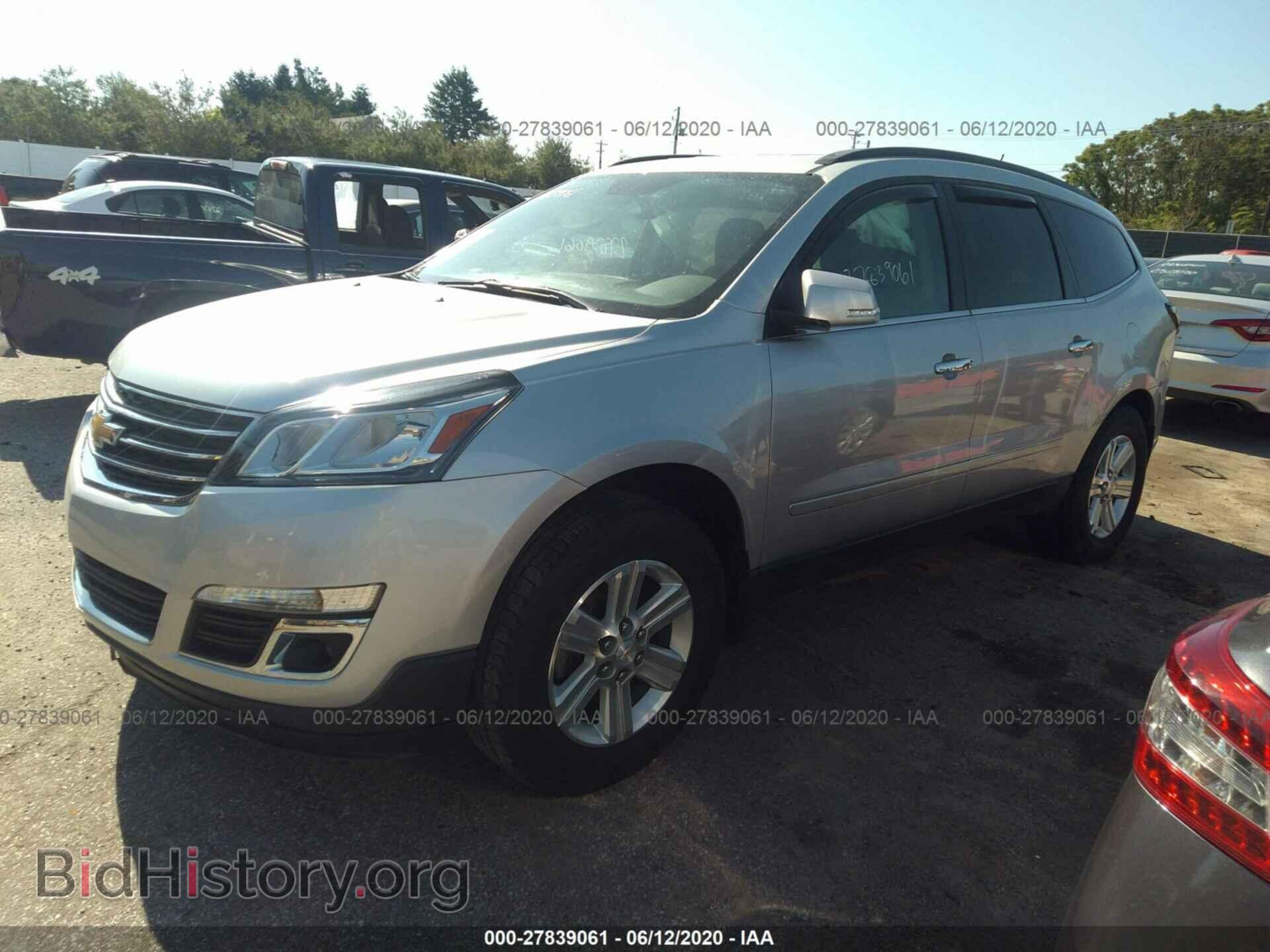 2014 CHEVROLET TRAVERSE - VIN: 1GNKVHKD7EJ246027 - Фото 2