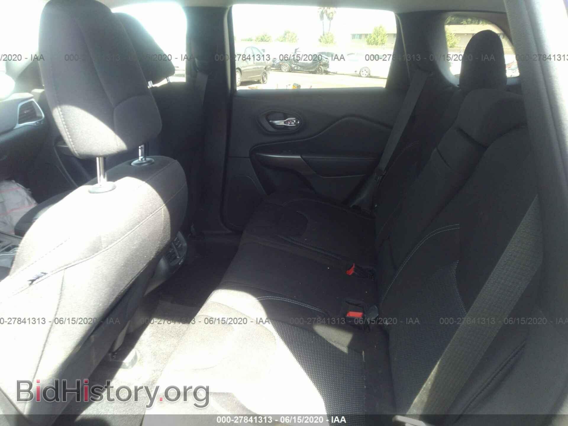 2019 JEEP CHEROKEE - VIN: 1C4PJLCB1KD110285 - Фото 8