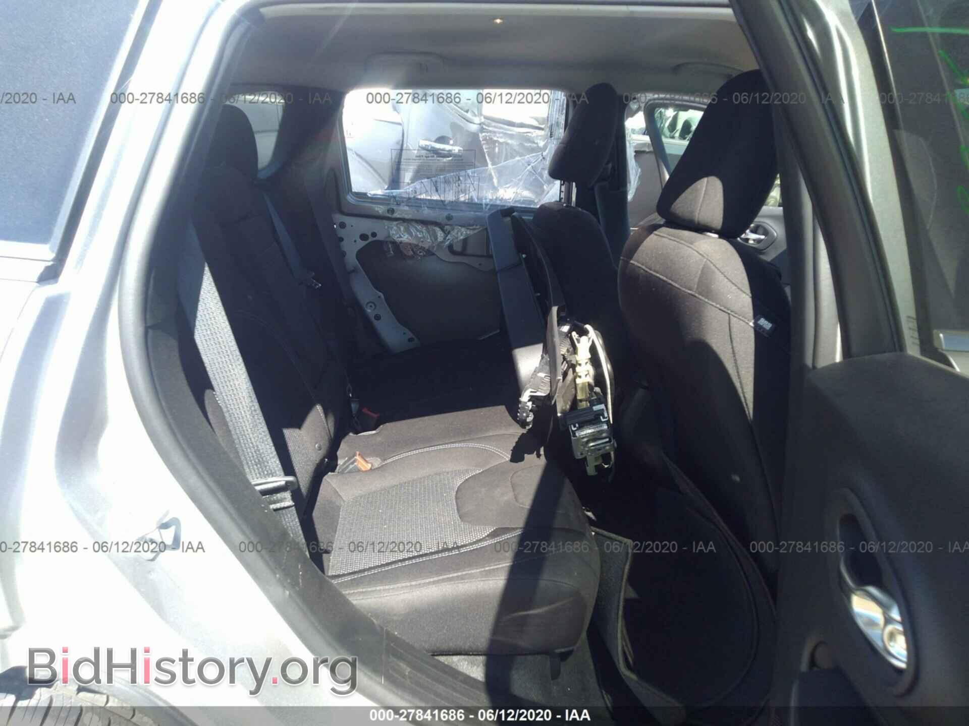 2019 JEEP CHEROKEE - VIN: 1C4PJLCB3KD301609 - Фото 8