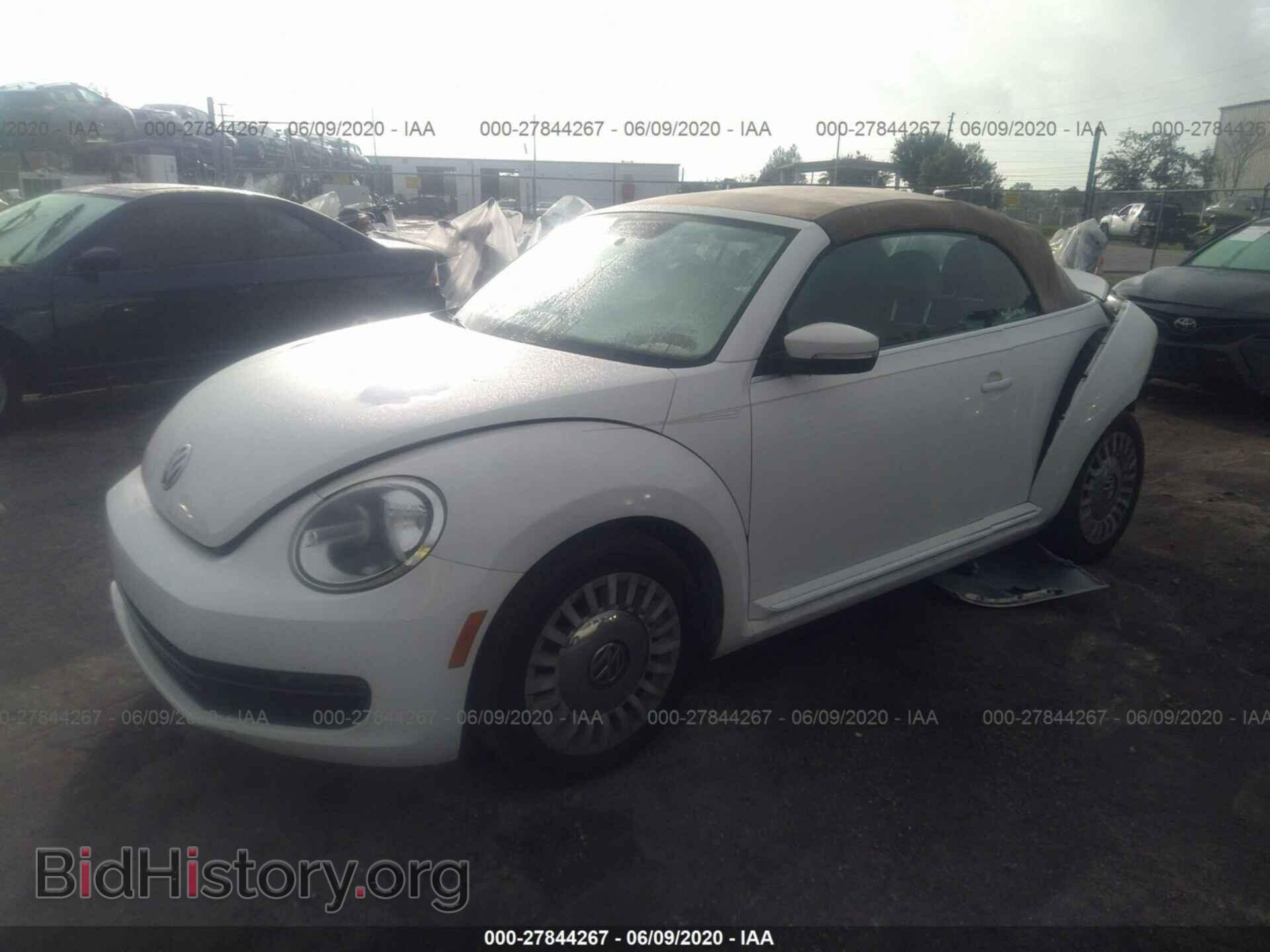 2014 VOLKSWAGEN BEETLE - VIN: 3VW5P7AT7EM800296 - Фото 2