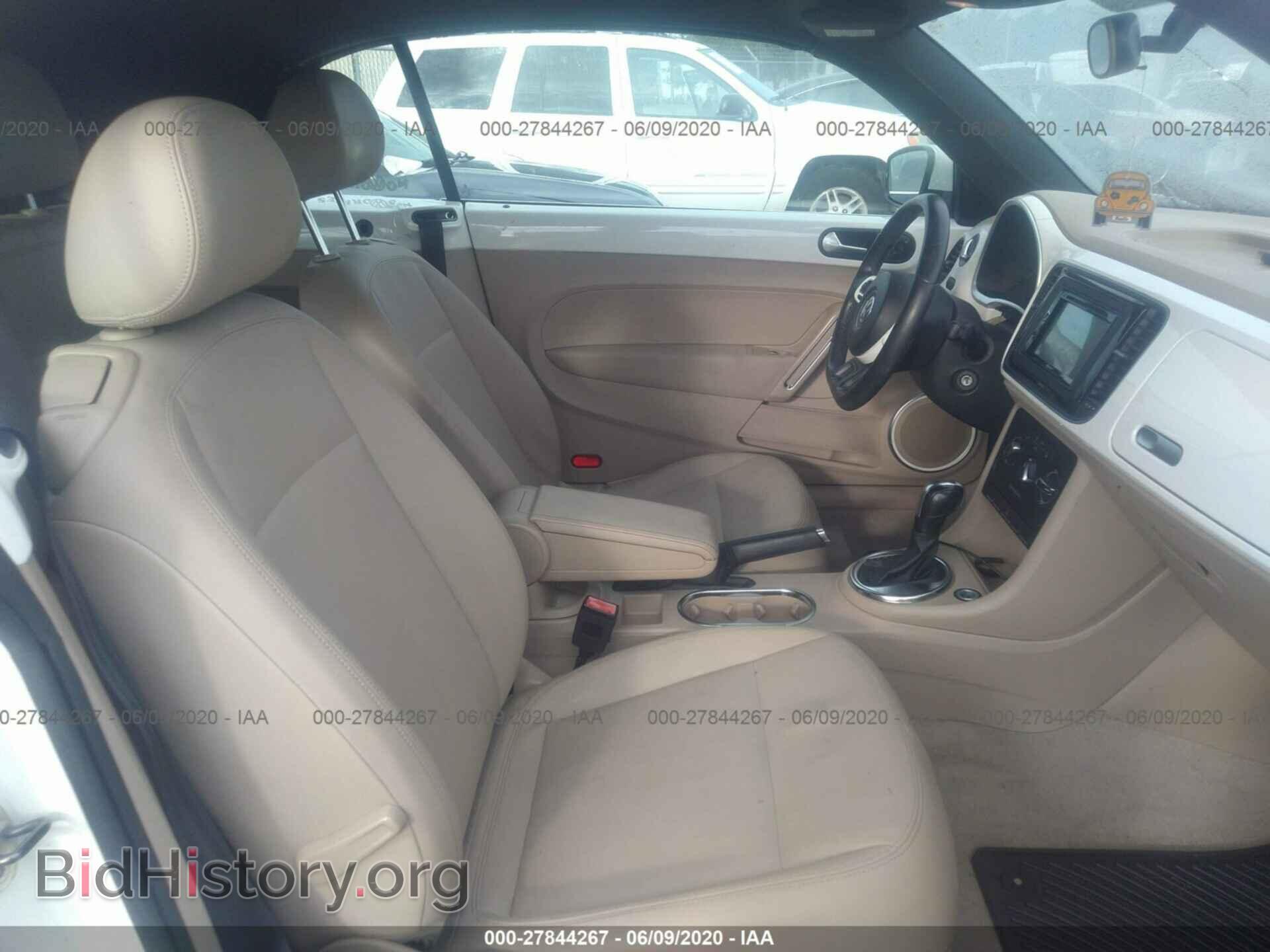 2014 VOLKSWAGEN BEETLE - VIN: 3VW5P7AT7EM800296 - Фото 5