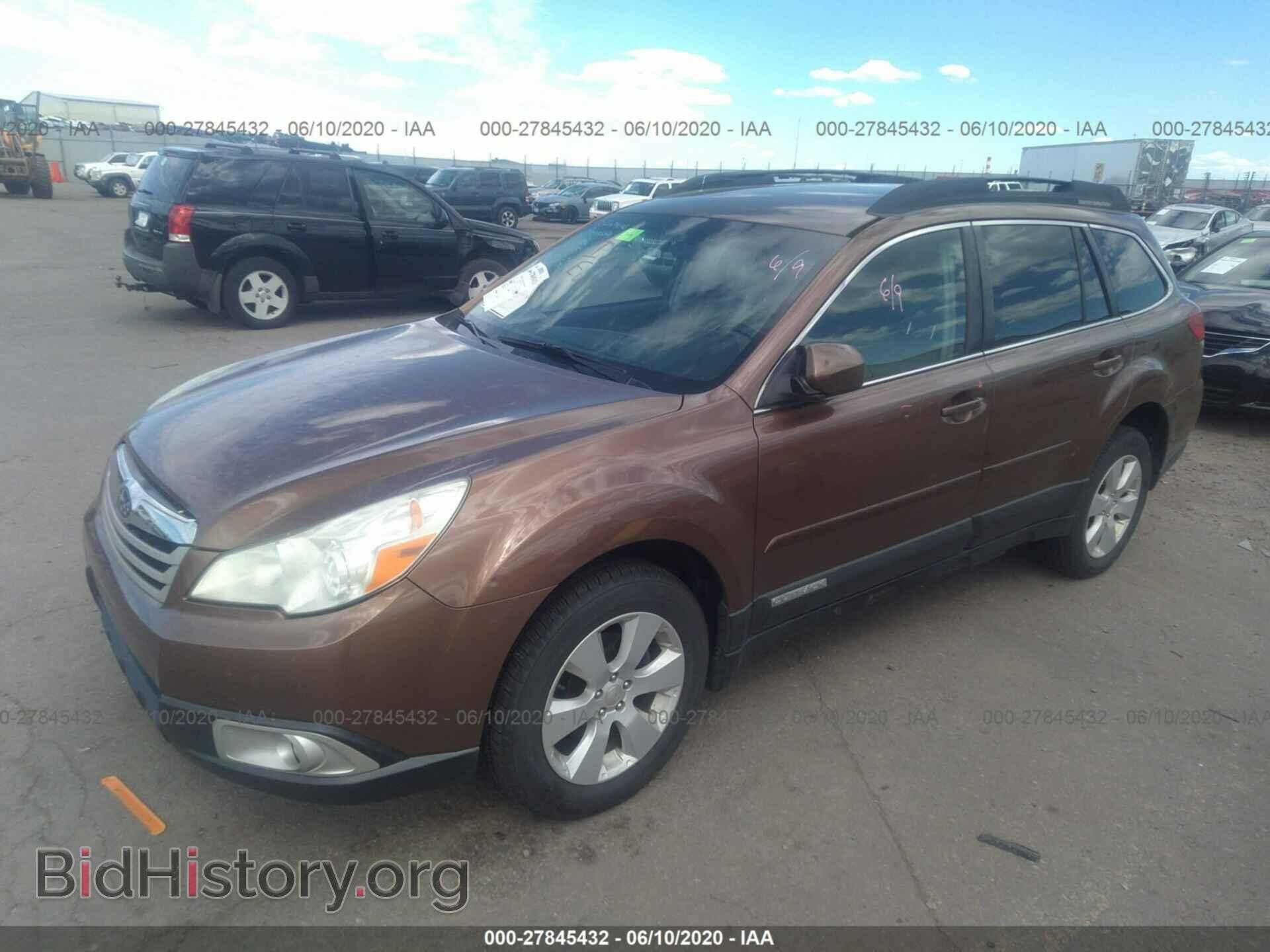 2011 SUBARU OUTBACK - VIN: 4S4BRCCC8B3387951 - Photo 2