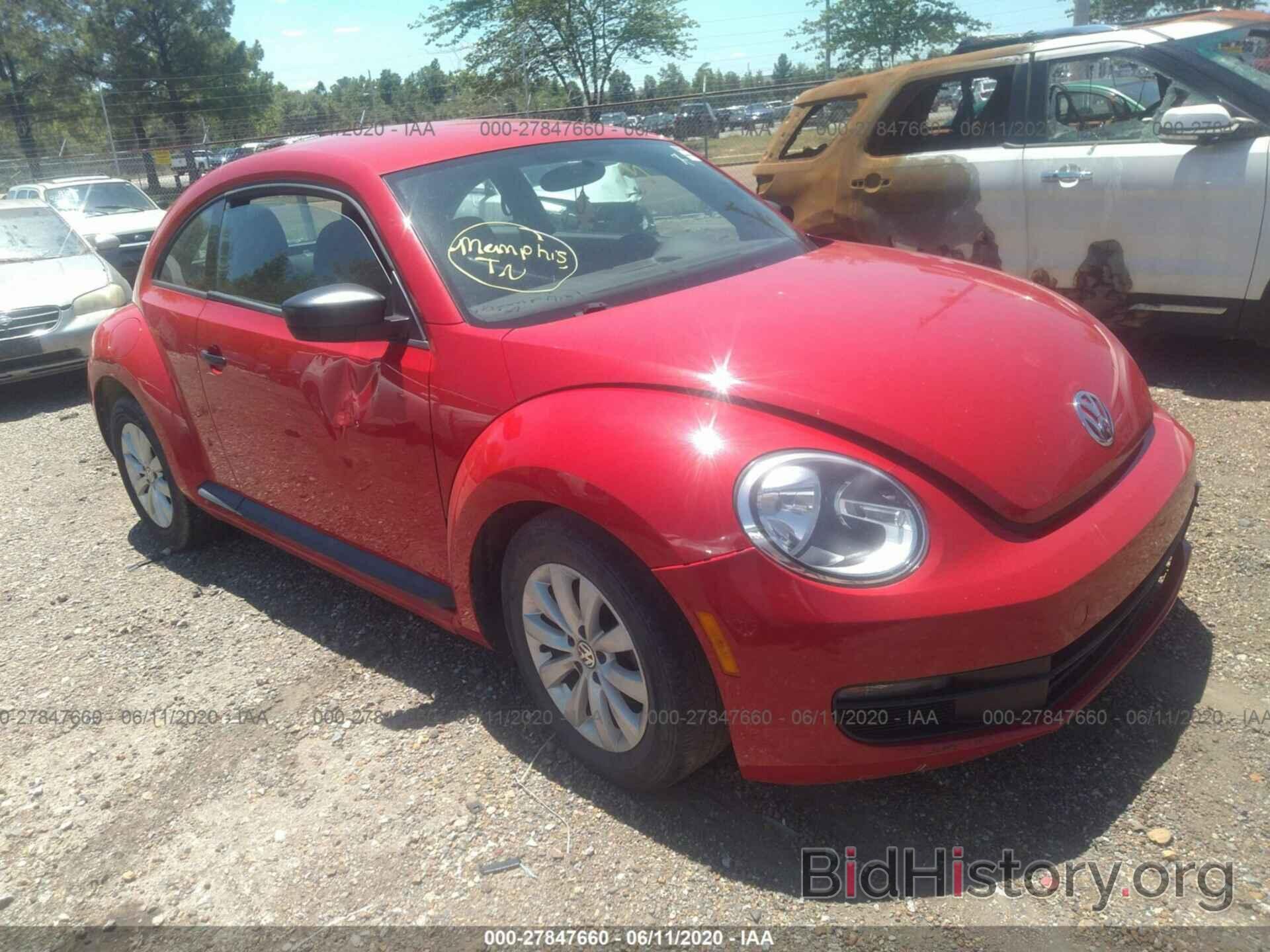 Photo 3VWF17AT1EM650952 - VOLKSWAGEN BEETLE 2014