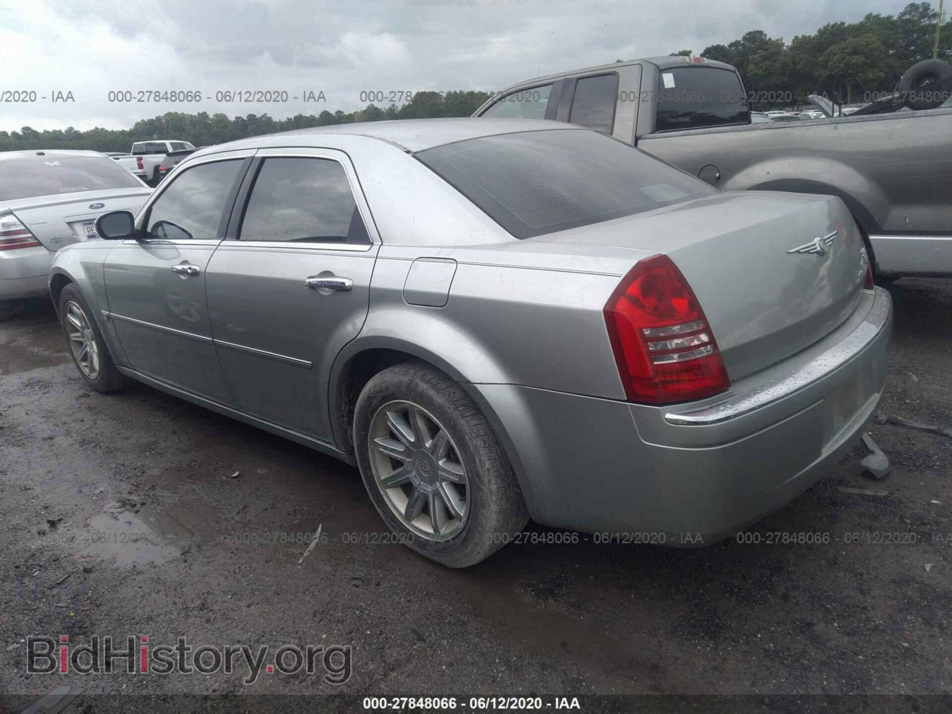2005 CHRYSLER 300C - VIN: 2C3JA63H85H522520 - Фото 3