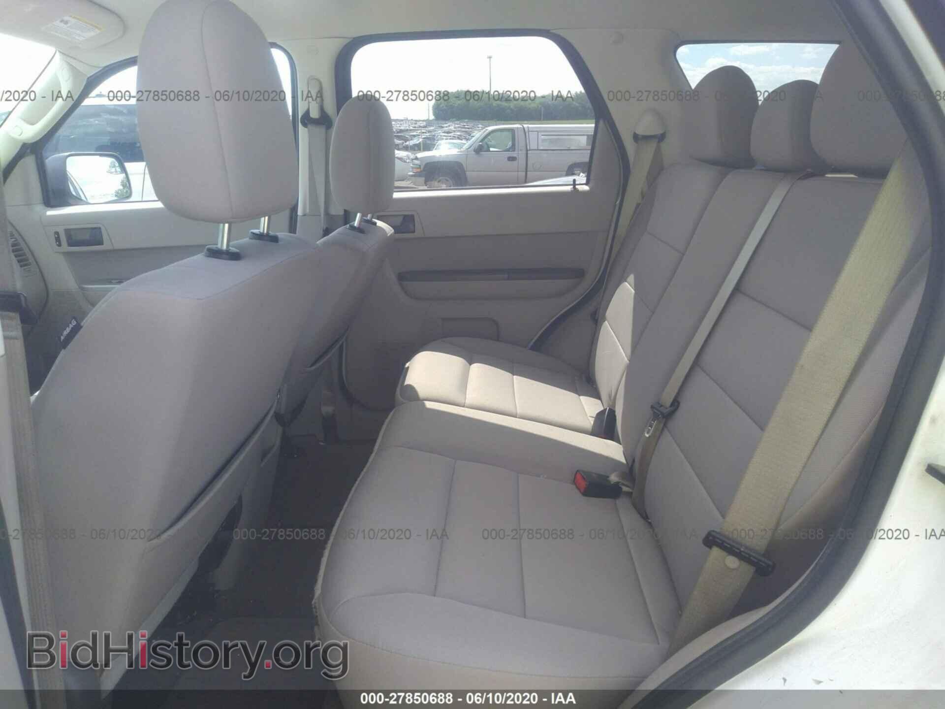 2011 FORD ESCAPE - VIN: 1FMCU0D79BKC06168 - Фото 8