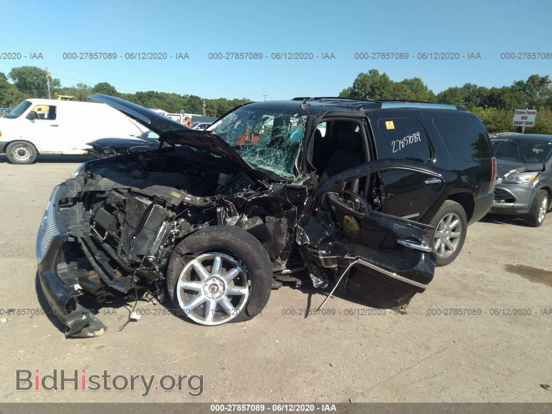 2009 GMC YUKON DENALI - VIN: 1GKFK032X9R291699 - Фото 2