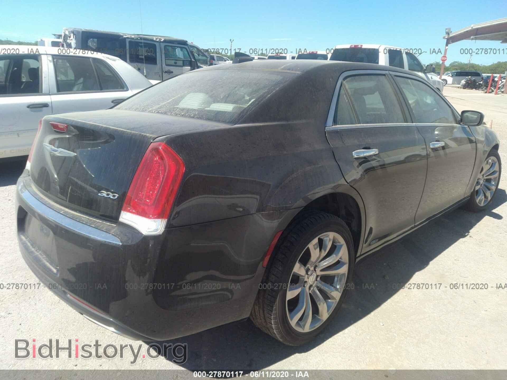 2019 CHRYSLER 300 - VIN: 2C3CCAEG4KH697434 - Фото 4