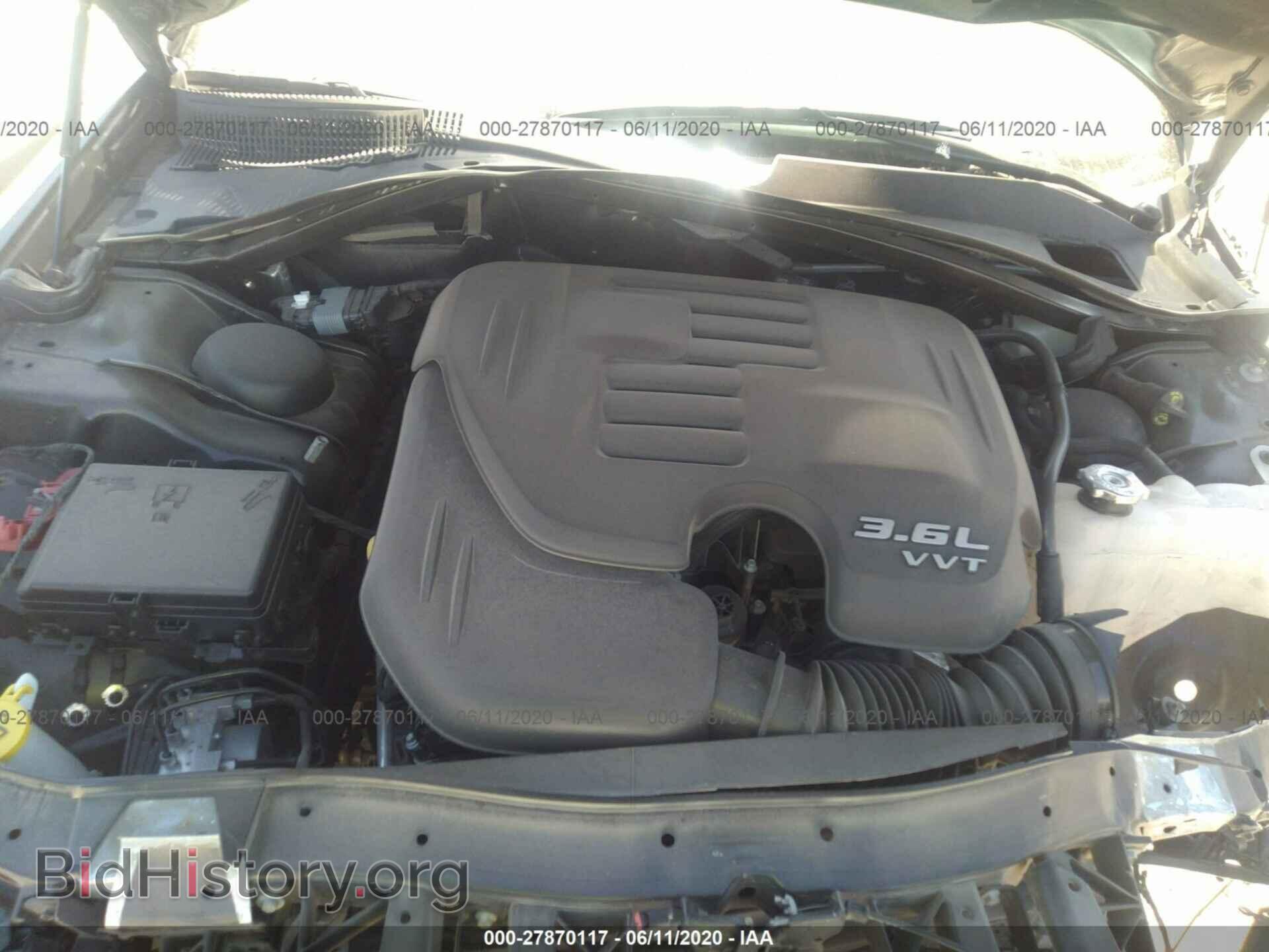 2019 CHRYSLER 300 - VIN: 2C3CCAEG4KH697434 - Фото 10