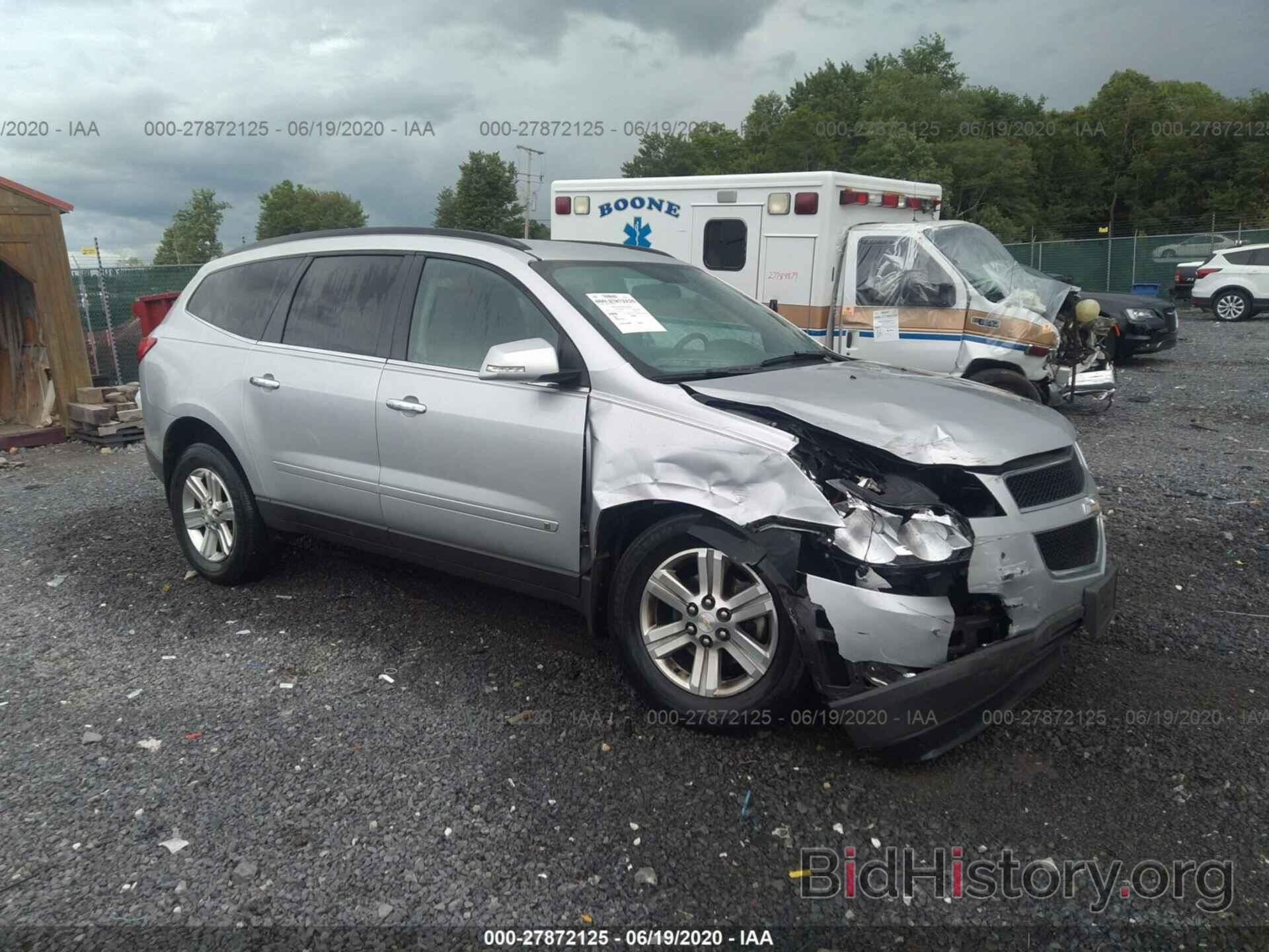 Photo 1GNLVFED2AS142506 - CHEVROLET TRAVERSE 2010