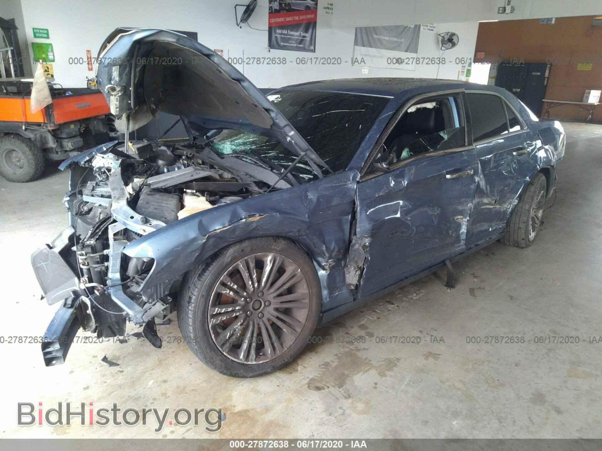 2011 CHRYSLER 300 - VIN: 2C3CA6CT3BH547401 - Фото 2