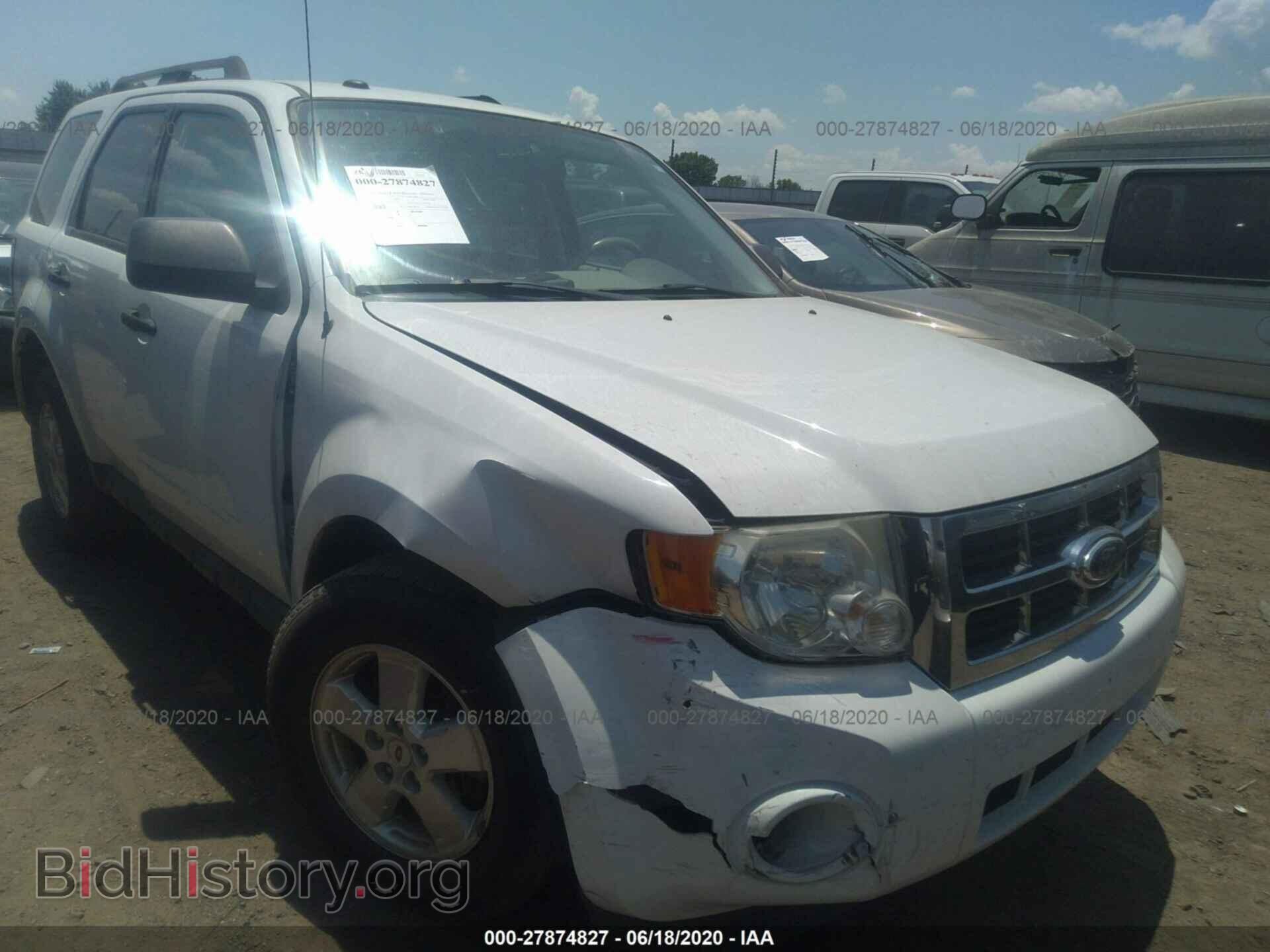Фотография 1FMCU0DG0BKB27245 - FORD ESCAPE 2011