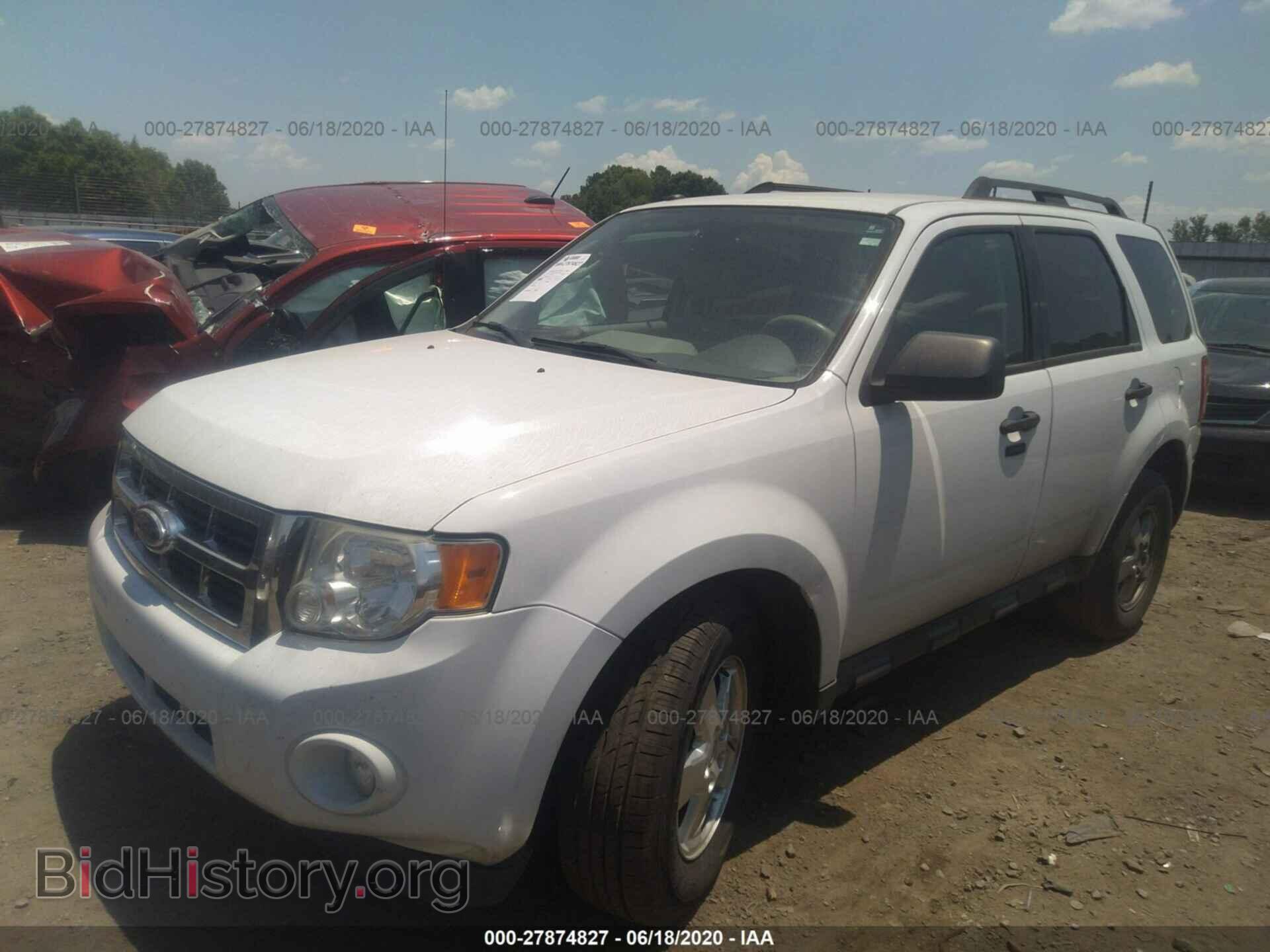 2011 FORD ESCAPE - VIN: 1FMCU0DG0BKB27245 - Photo 2