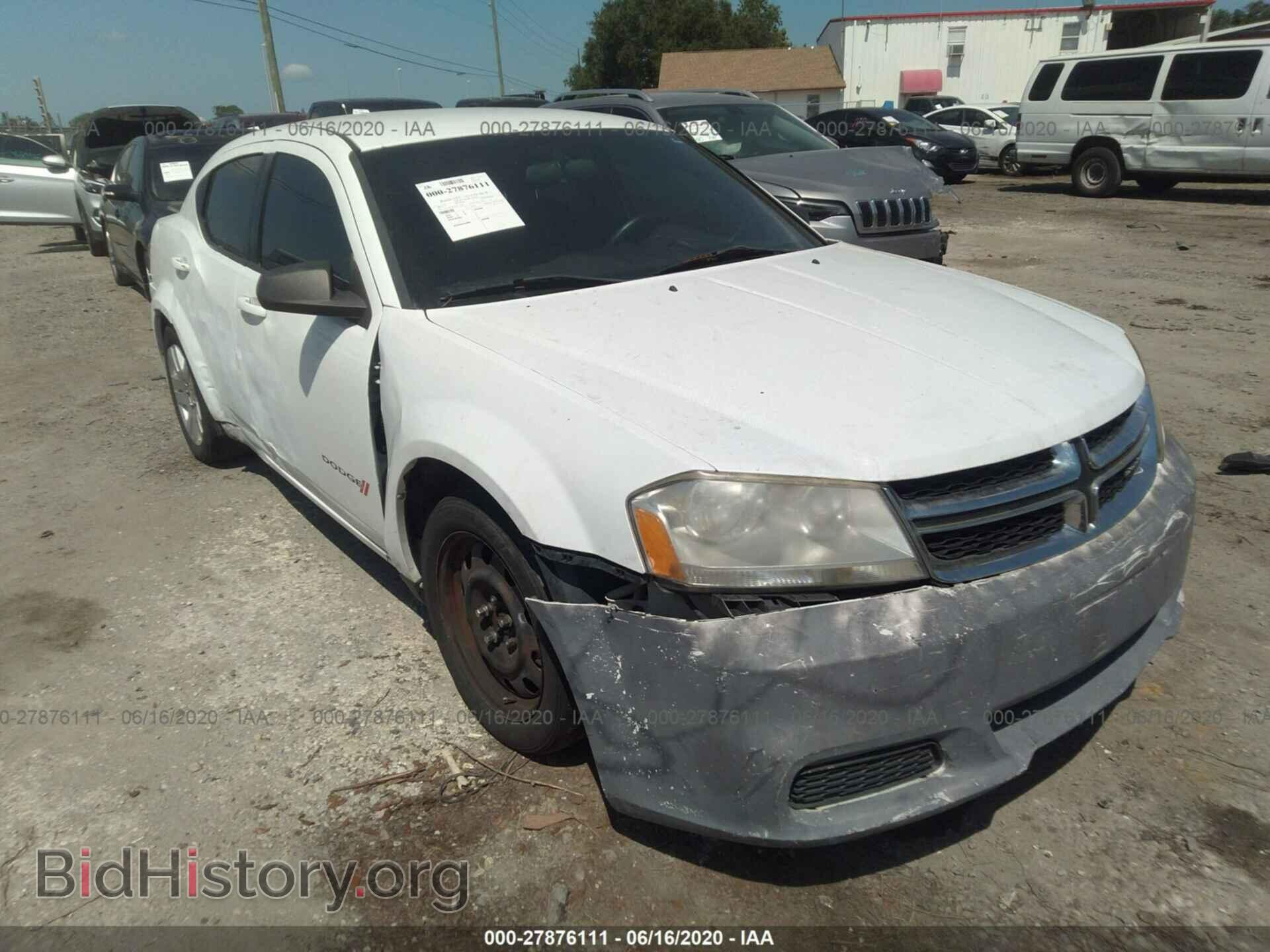 Photo  - DODGE AVENGER 2012