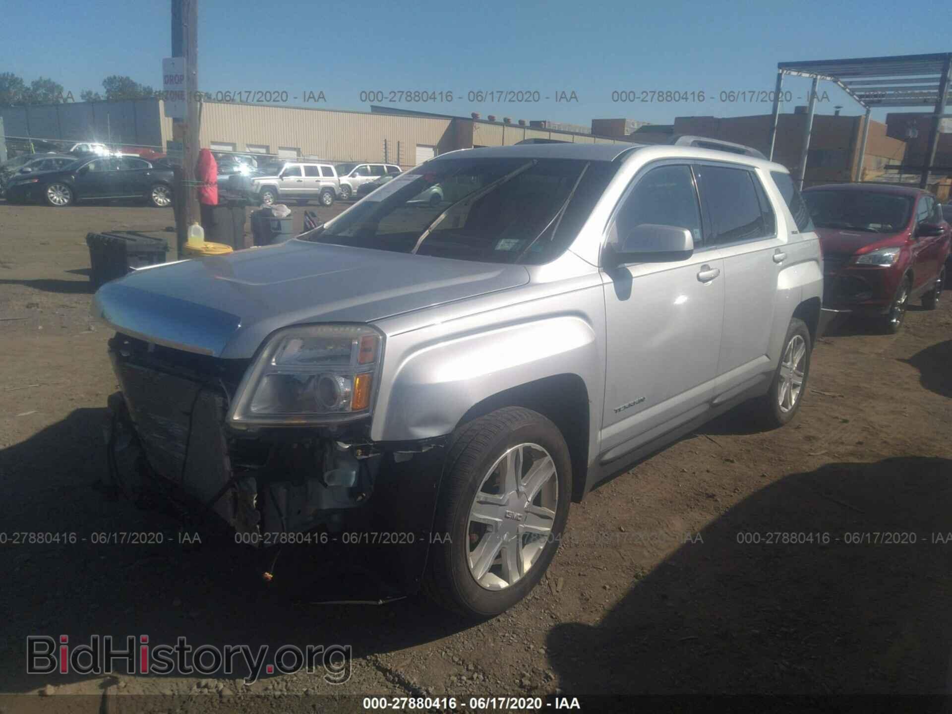 2011 GMC TERRAIN - VIN: 2CTFLTE56B6219647 - Photo 2