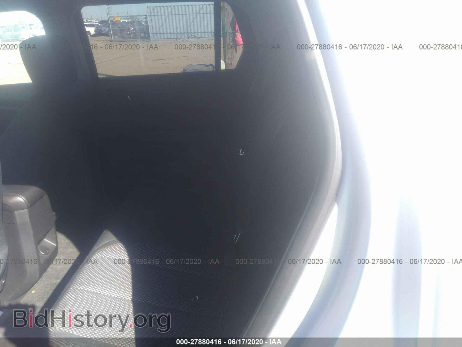 2011 GMC TERRAIN - VIN: 2CTFLTE56B6219647 - Photo 8