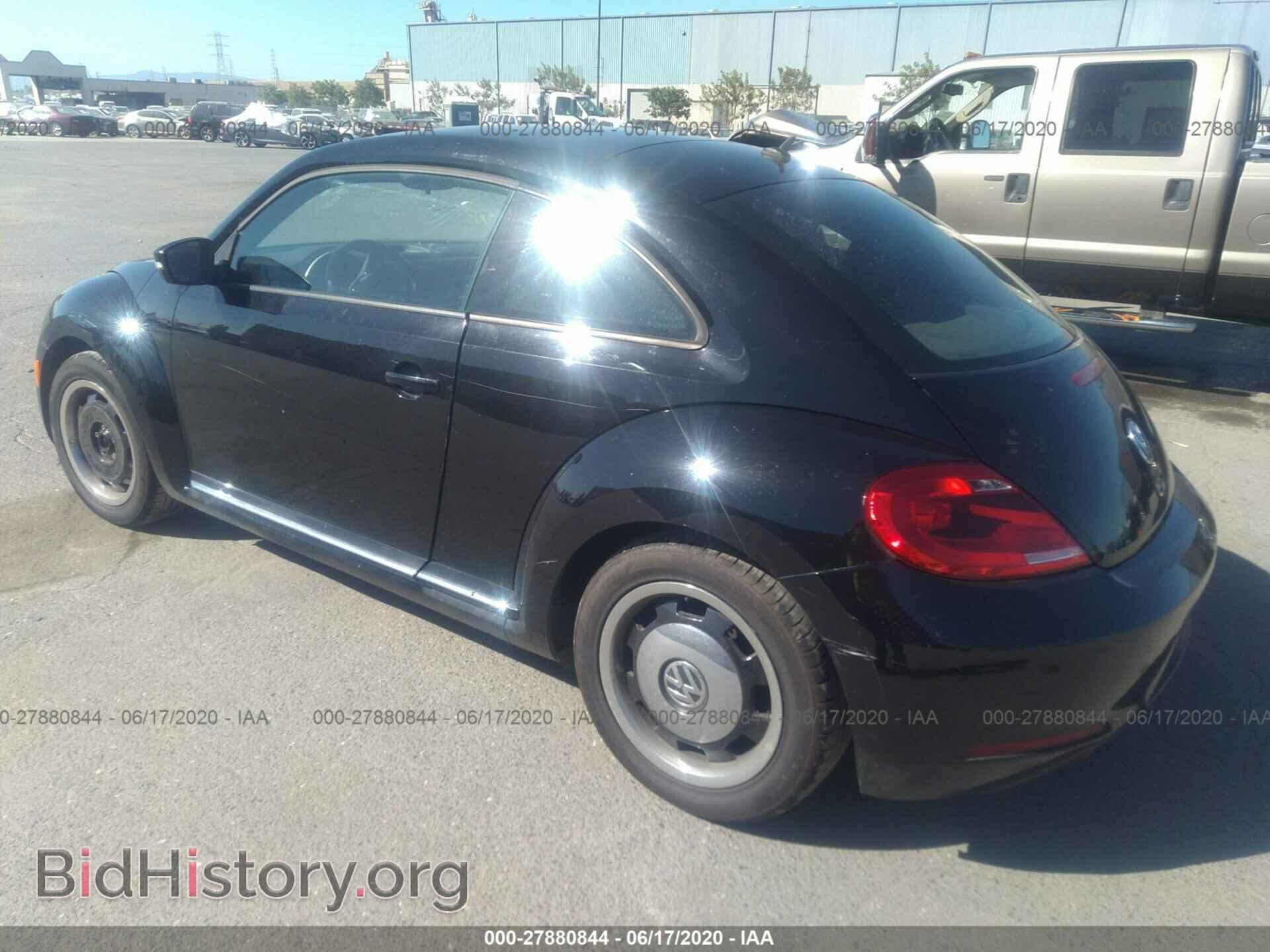 2013 VOLKSWAGEN BEETLE - VIN: 3VWJP7AT4DM646515 - Фото 3