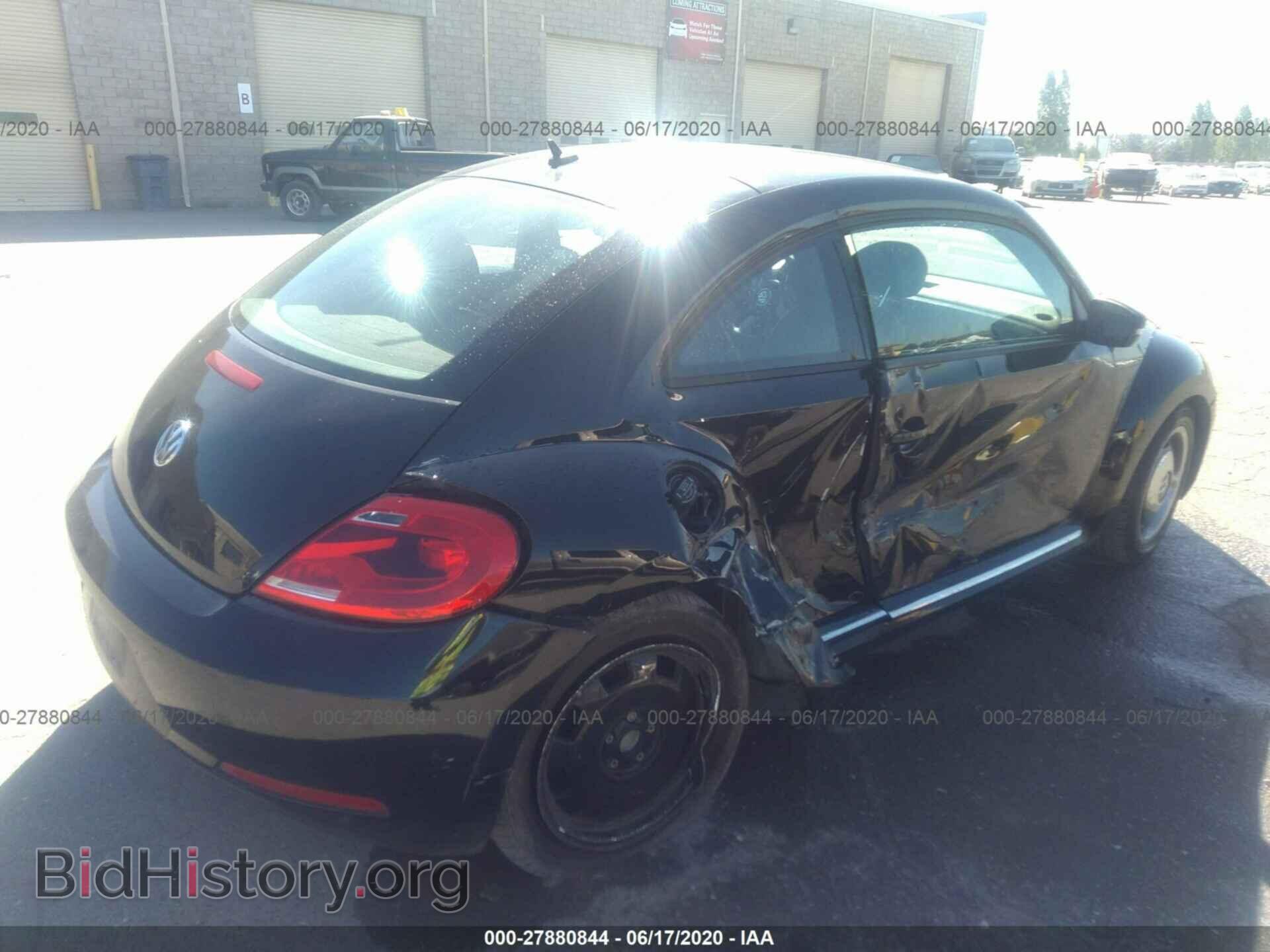 2013 VOLKSWAGEN BEETLE - VIN: 3VWJP7AT4DM646515 - Фото 4