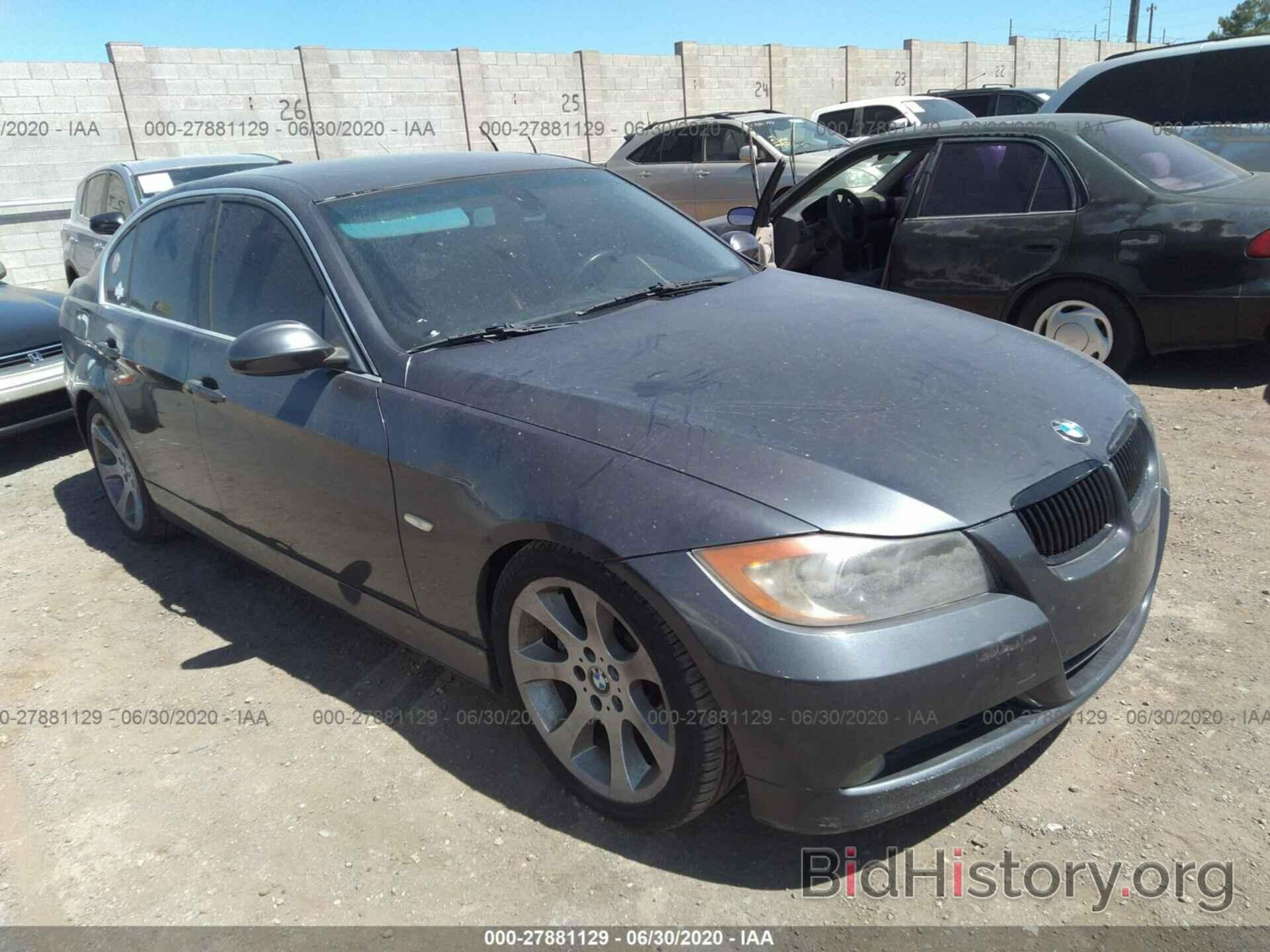 Photo WBAVB33516PS12346 - BMW 330 2006