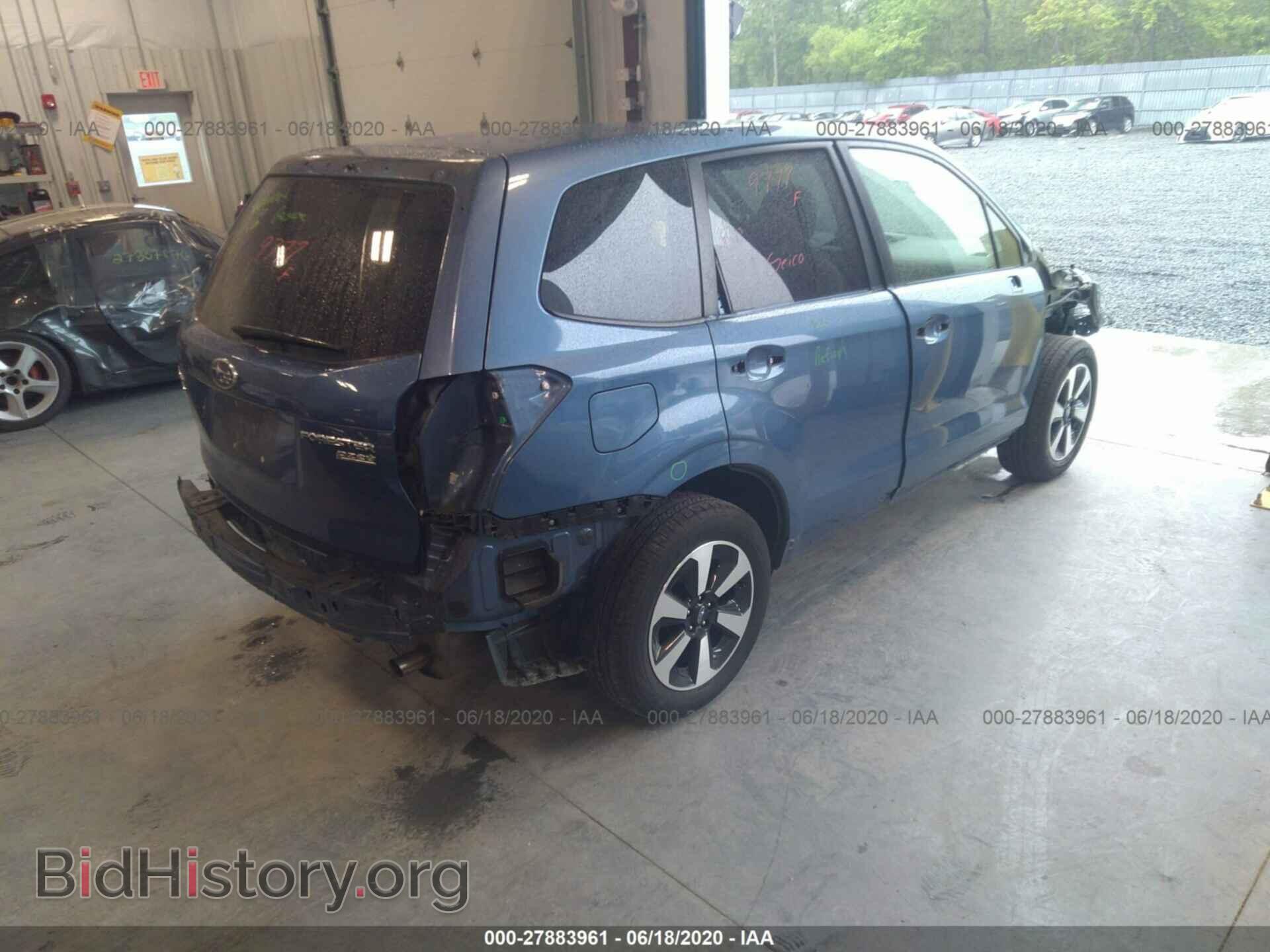 2017 SUBARU FORESTER - VIN: JF2SJAEC2HH464839 - Фото 4