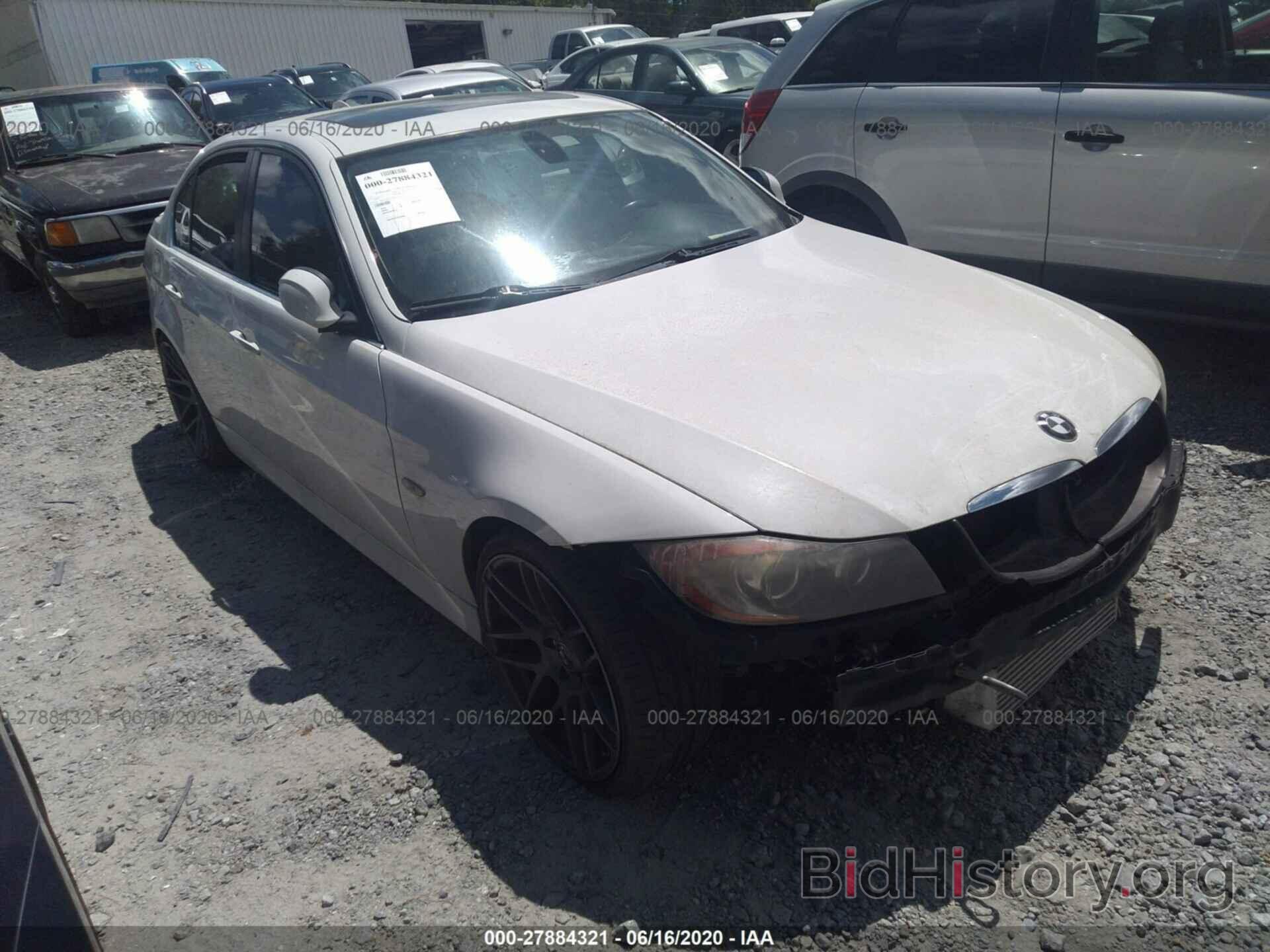 Photo WBAVB73527KY61952 - BMW 335 2007