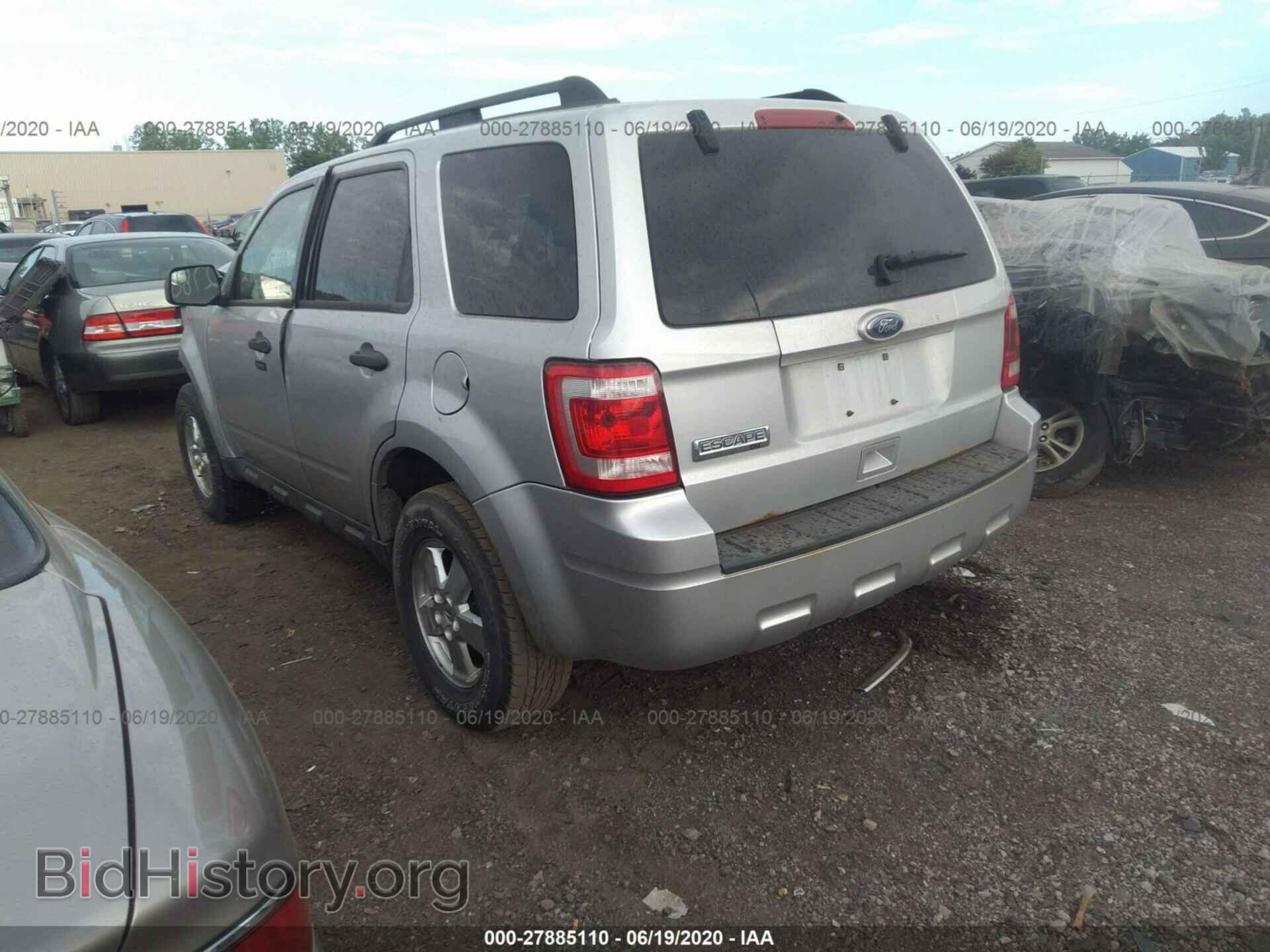 2011 FORD ESCAPE - VIN: 1FMCU0D76BKA42703 - Фото 3