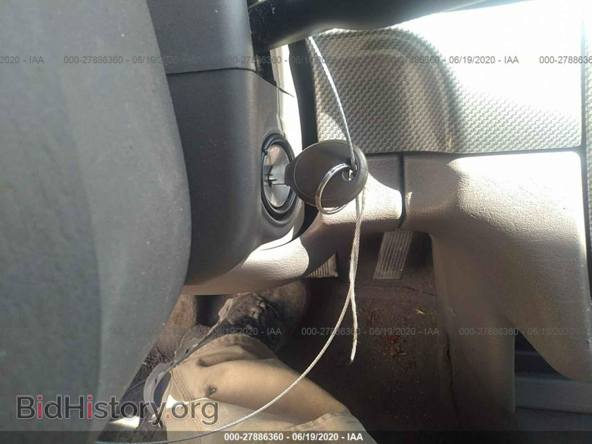 2004 CHRYSLER SEBRING - VIN: 1C3EL56R94N214613 - Фото 11