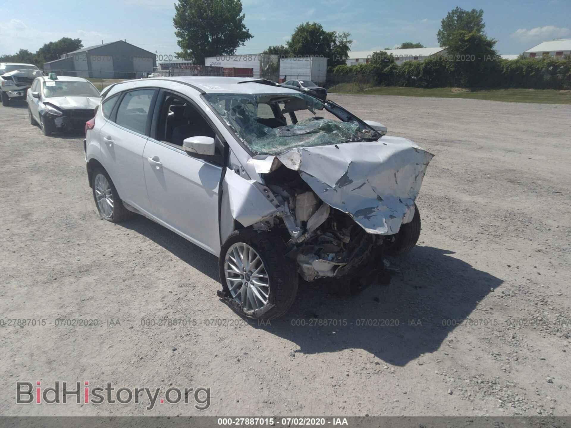 Photo 1FAHP3M28CL409982 - FORD FOCUS 2012