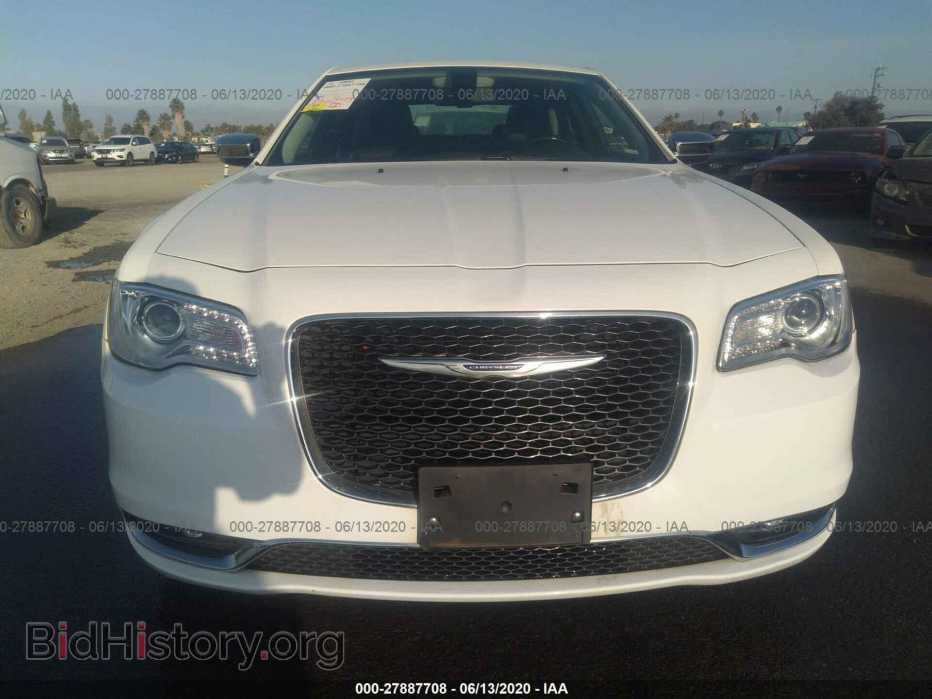 2019 CHRYSLER 300 - VIN: 2C3CCAEG6KH536616 - Фото 6