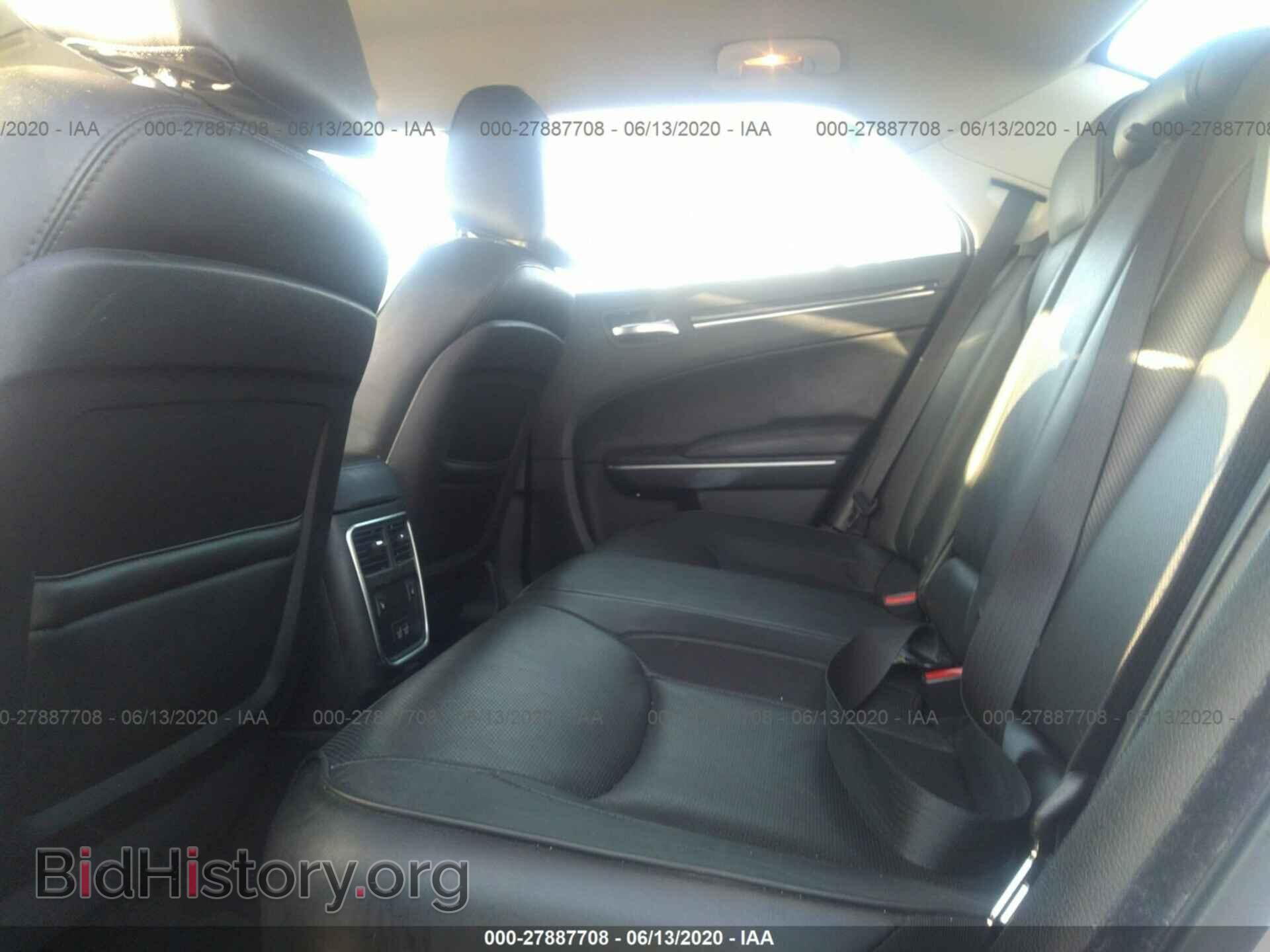 2019 CHRYSLER 300 - VIN: 2C3CCAEG6KH536616 - Фото 8